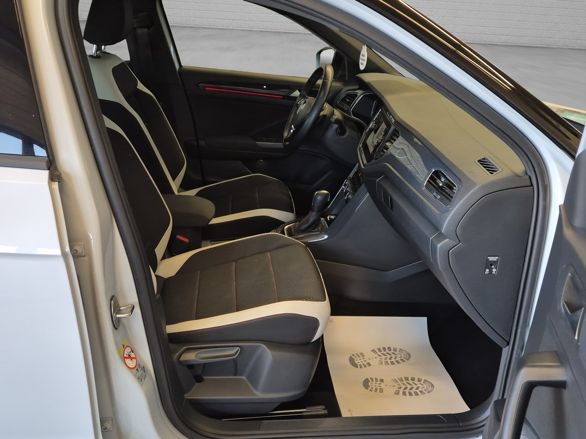 VW T-Roc 2.0 TSI Sport DSG 4Motion-image-17