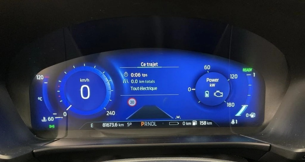 FORD Kuga 2.5 PHEV ST-Line 2WD-image-11