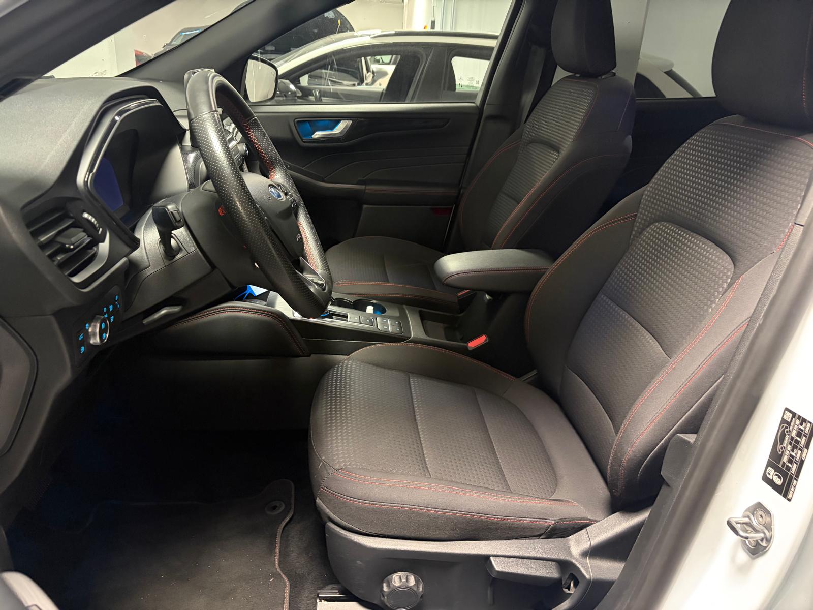 FORD Kuga 2.5 PHEV ST-Line 2WD-image-13