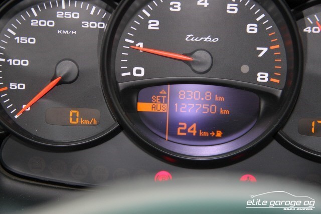 PORSCHE 911 Turbo-image-6
