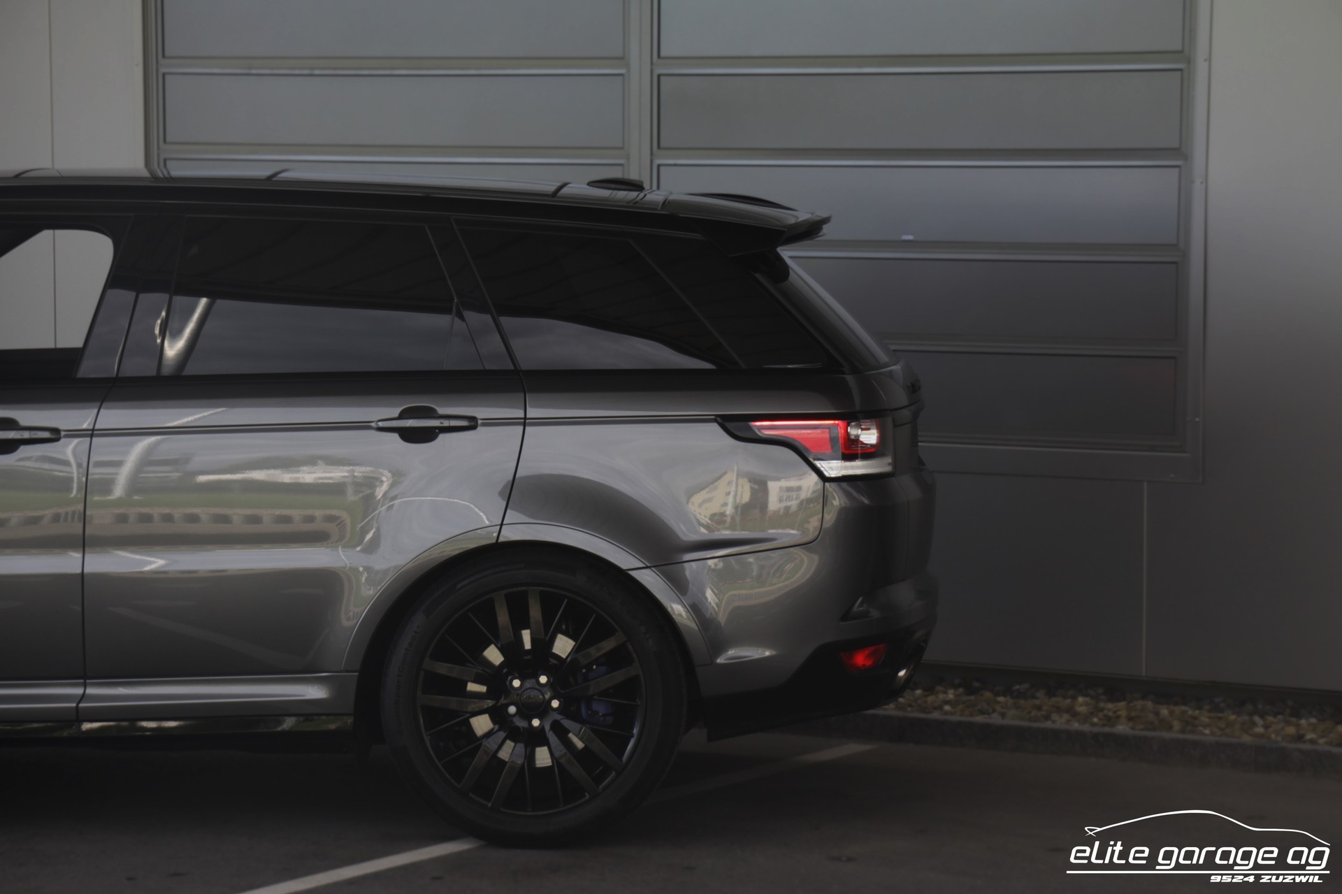 LAND ROVER Range Rover Sport 5.0 V8 SVR-image-11