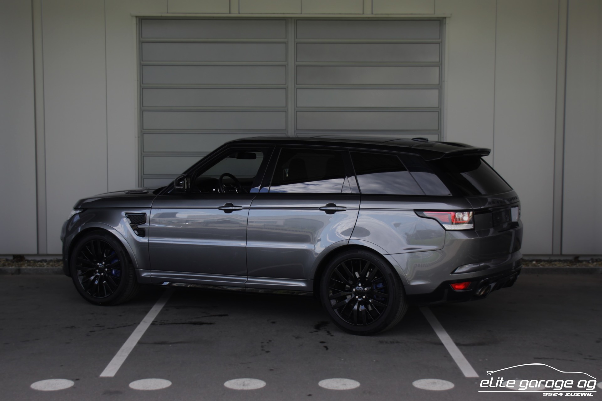 LAND ROVER Range Rover Sport 5.0 V8 SVR-image-2