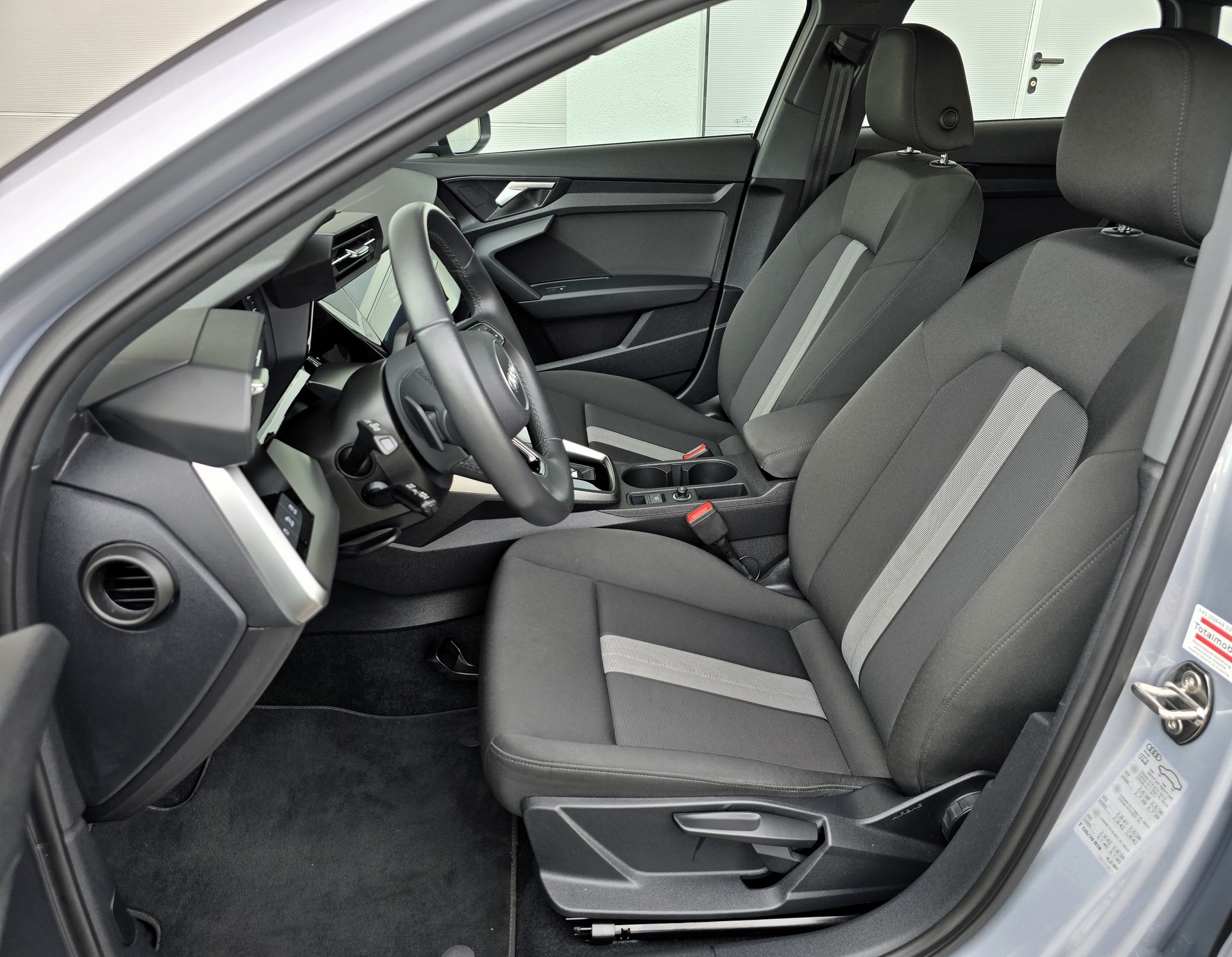 AUDI A3 Sportback 40 TFSI advanced quattro-image-10