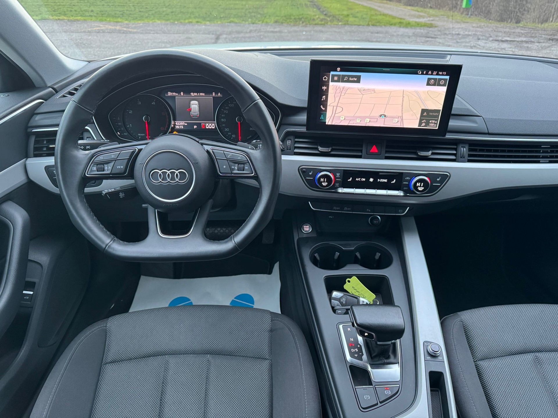 AUDI A4 Avant 35 TDI advanced S-tronic-image-10