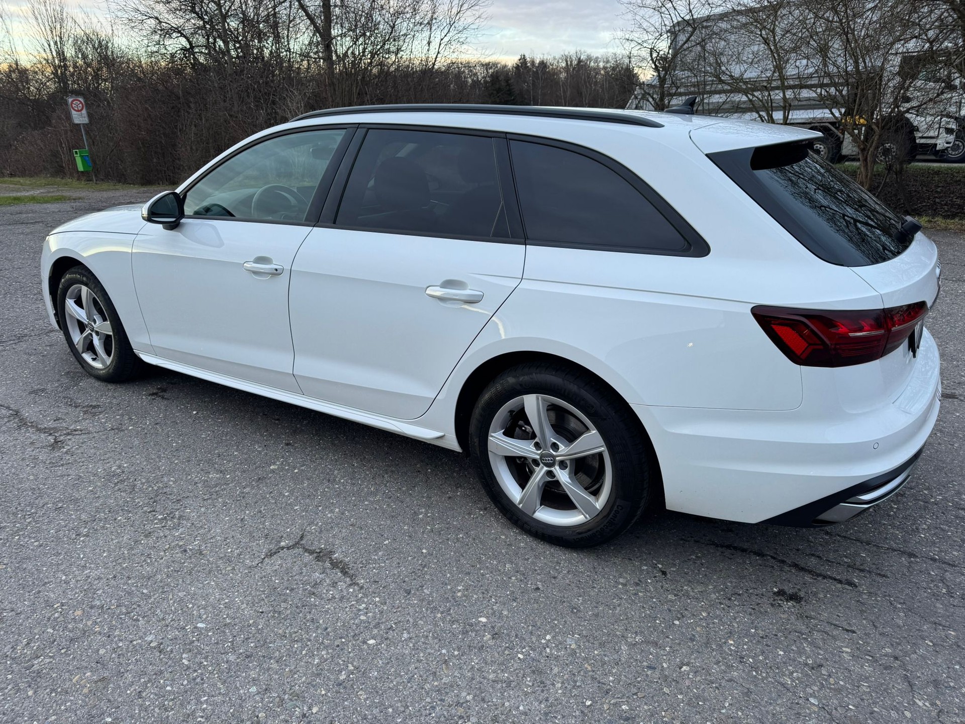 AUDI A4 Avant 35 TDI advanced S-tronic-image-5
