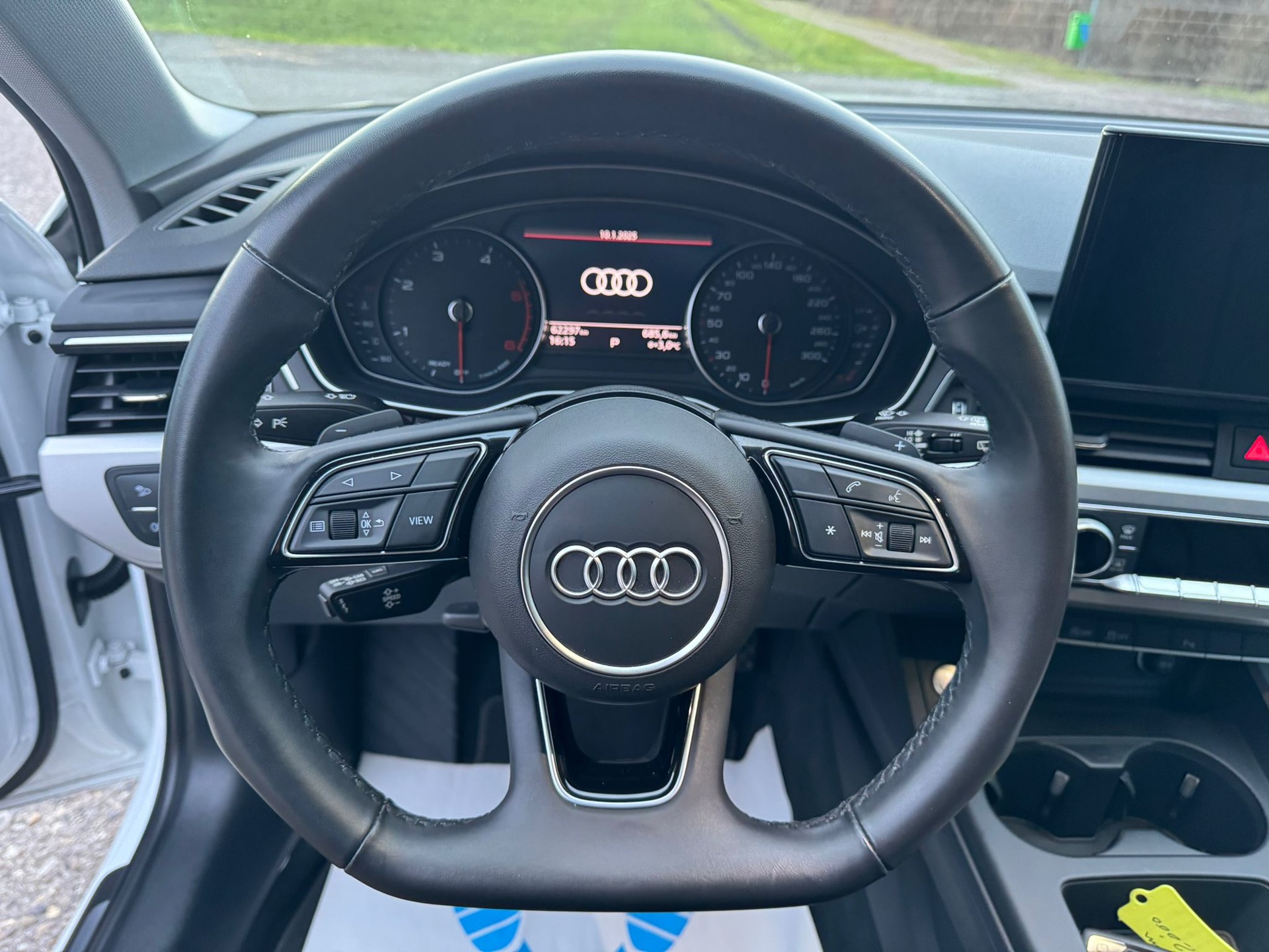 AUDI A4 Avant 35 TDI advanced S-tronic-image-12