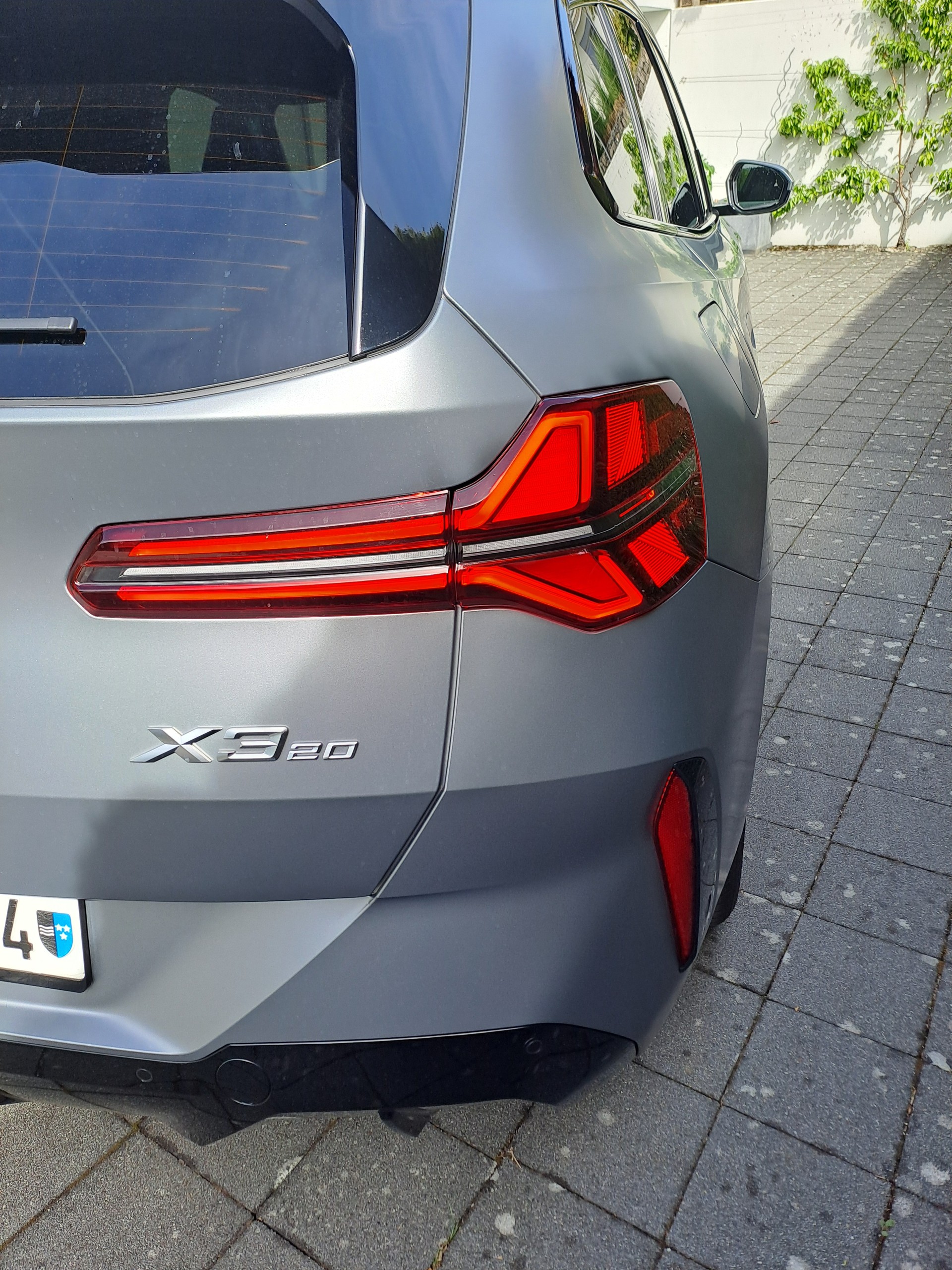 BMW X3 xDrive 20i M Sport Pro Individual-image-15