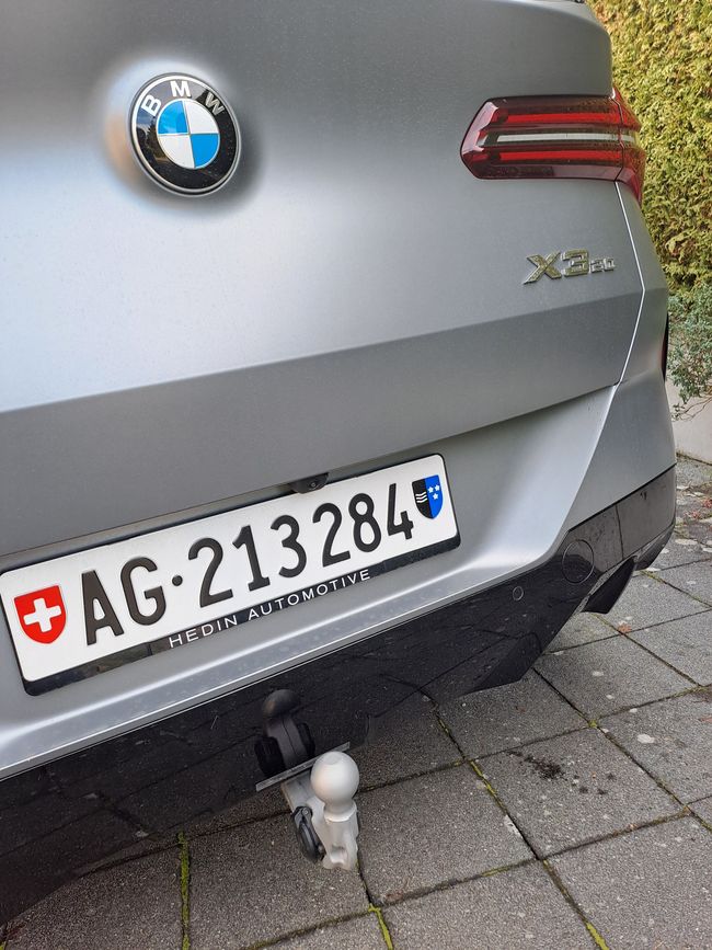 BMW X3 xDrive 20i M Sport Pro Individual-image-16