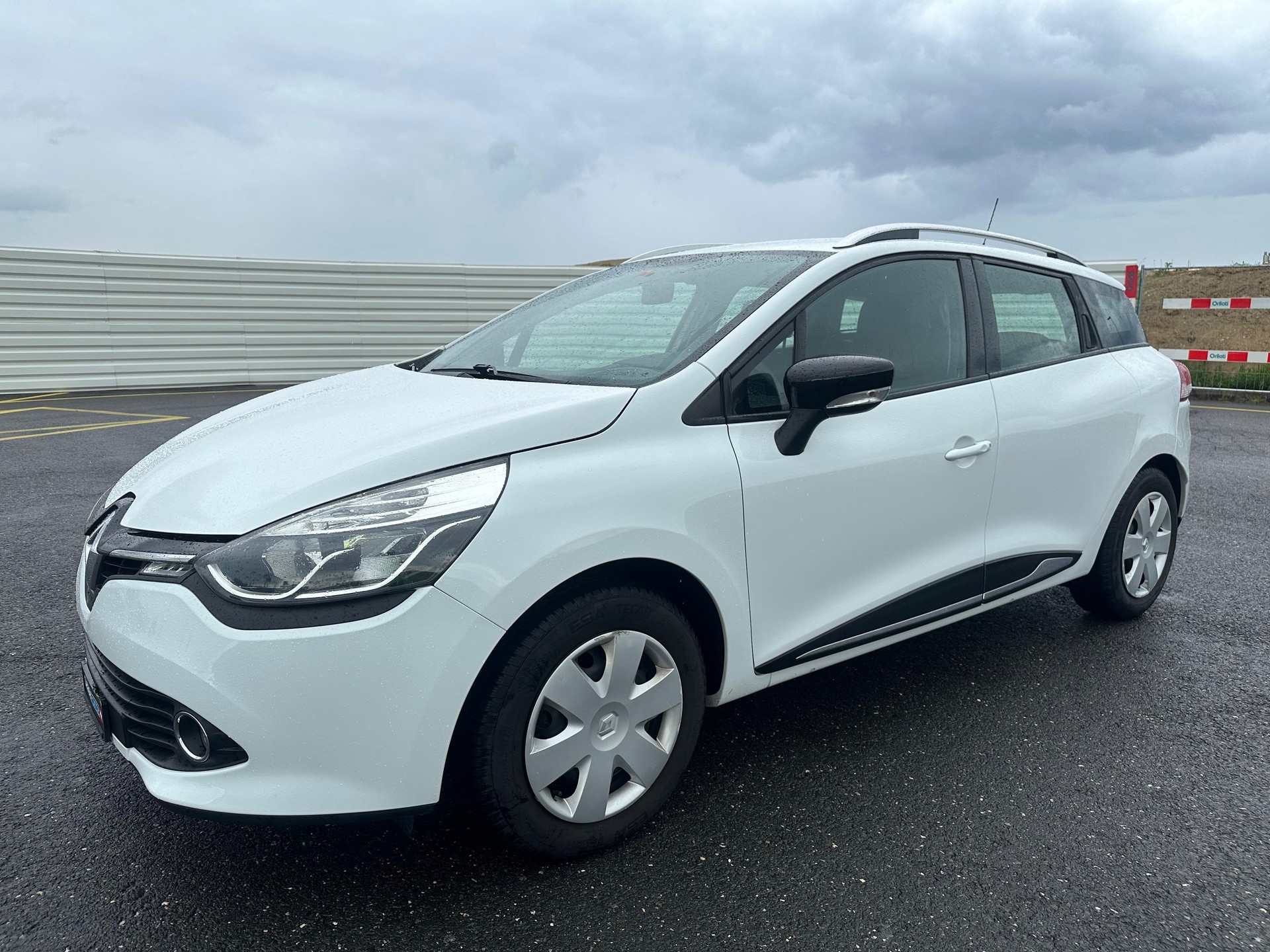 RENAULT Clio Grandtour 0.9 12V Expression-image-4
