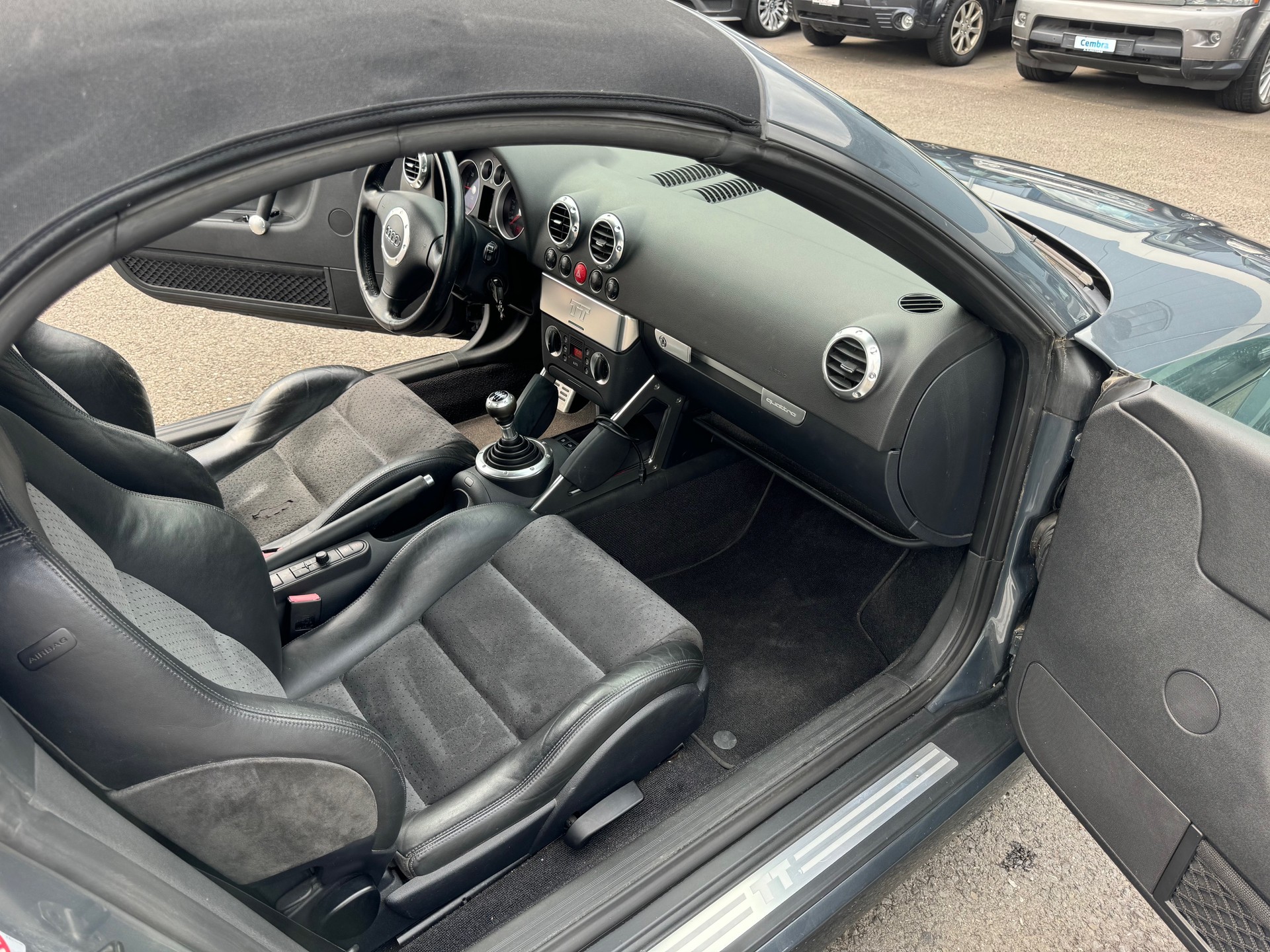 AUDI TT Roadster 1.8 T quattro-image-9