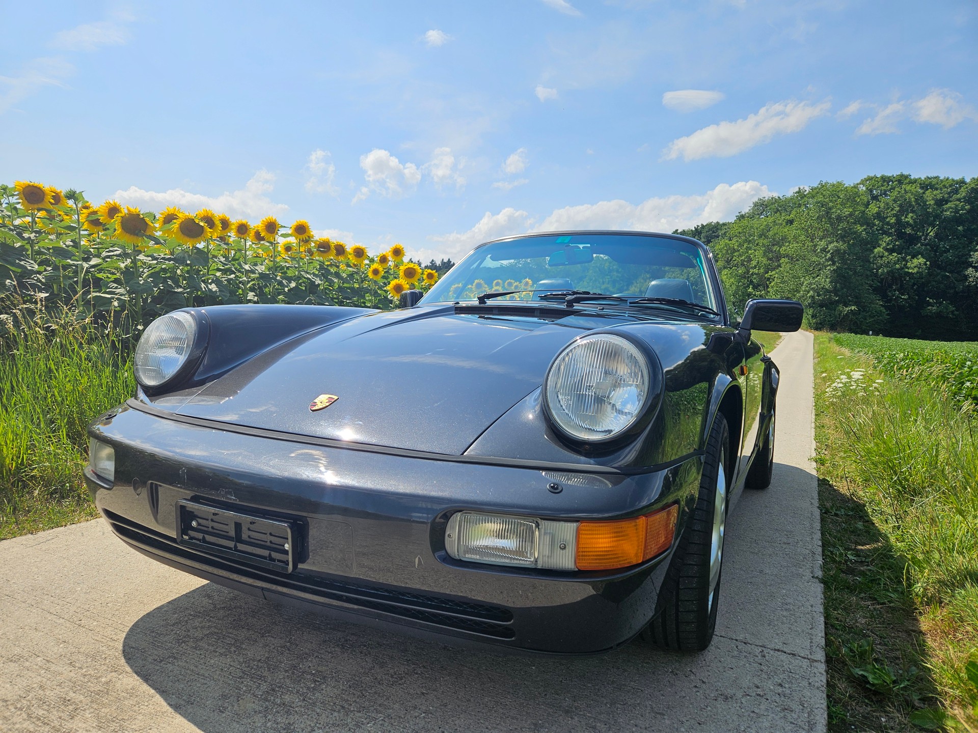 PORSCHE 911 Carrera 4 Cabrio-image-3