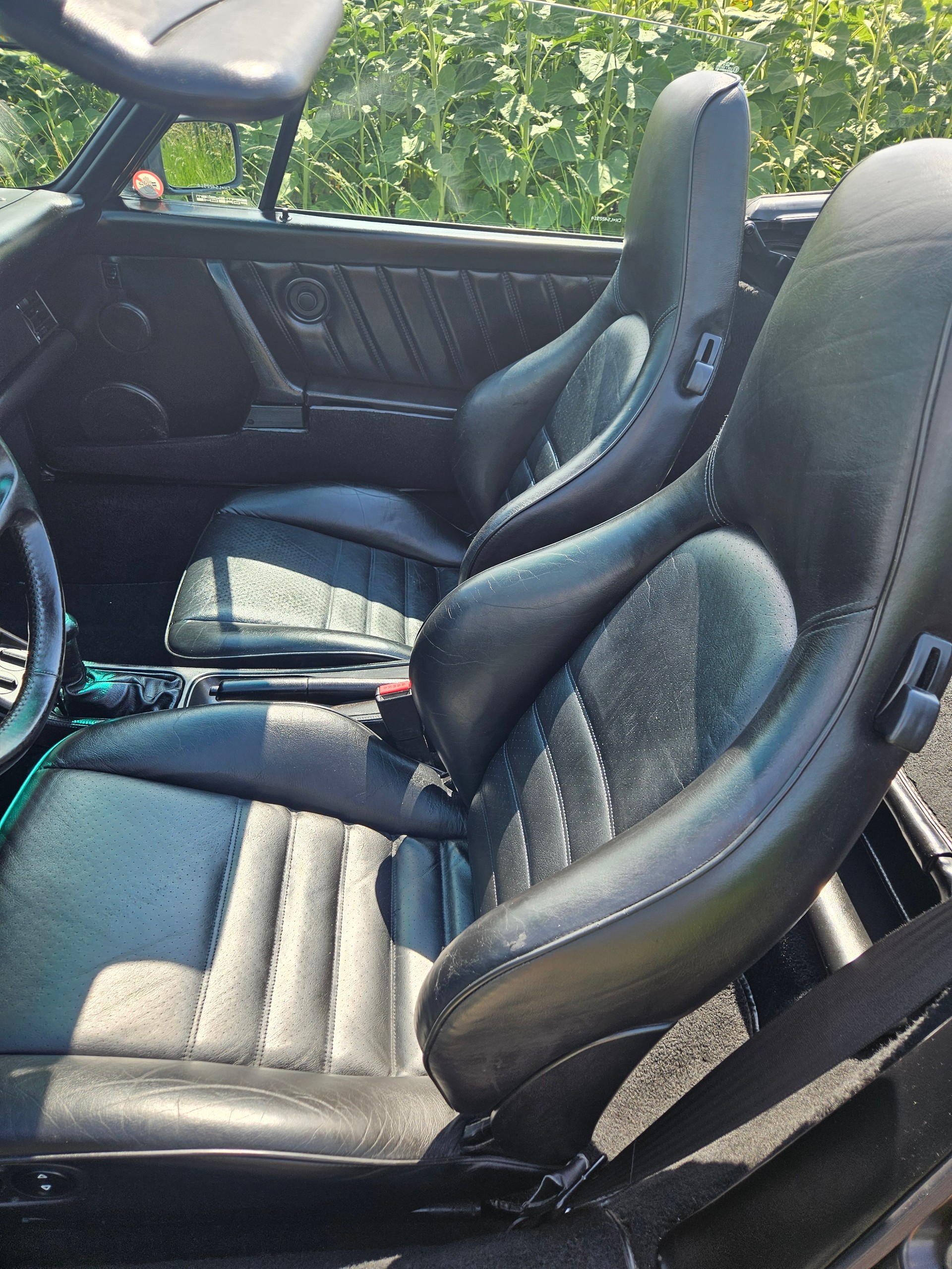 PORSCHE 911 Carrera 4 Cabrio-image-9