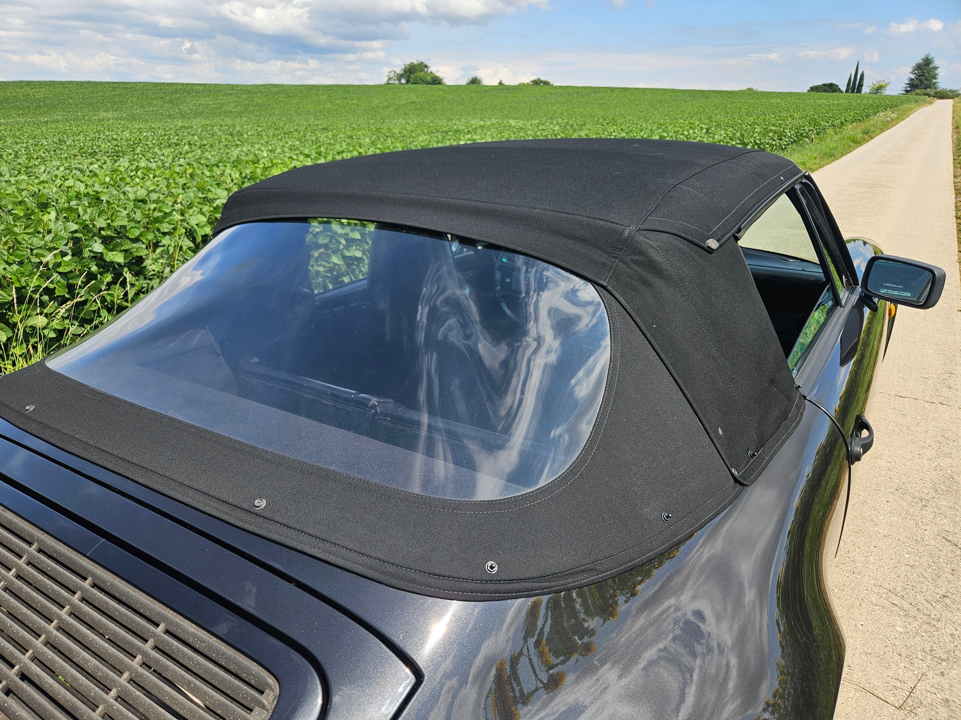PORSCHE 911 Carrera 4 Cabrio-image-17