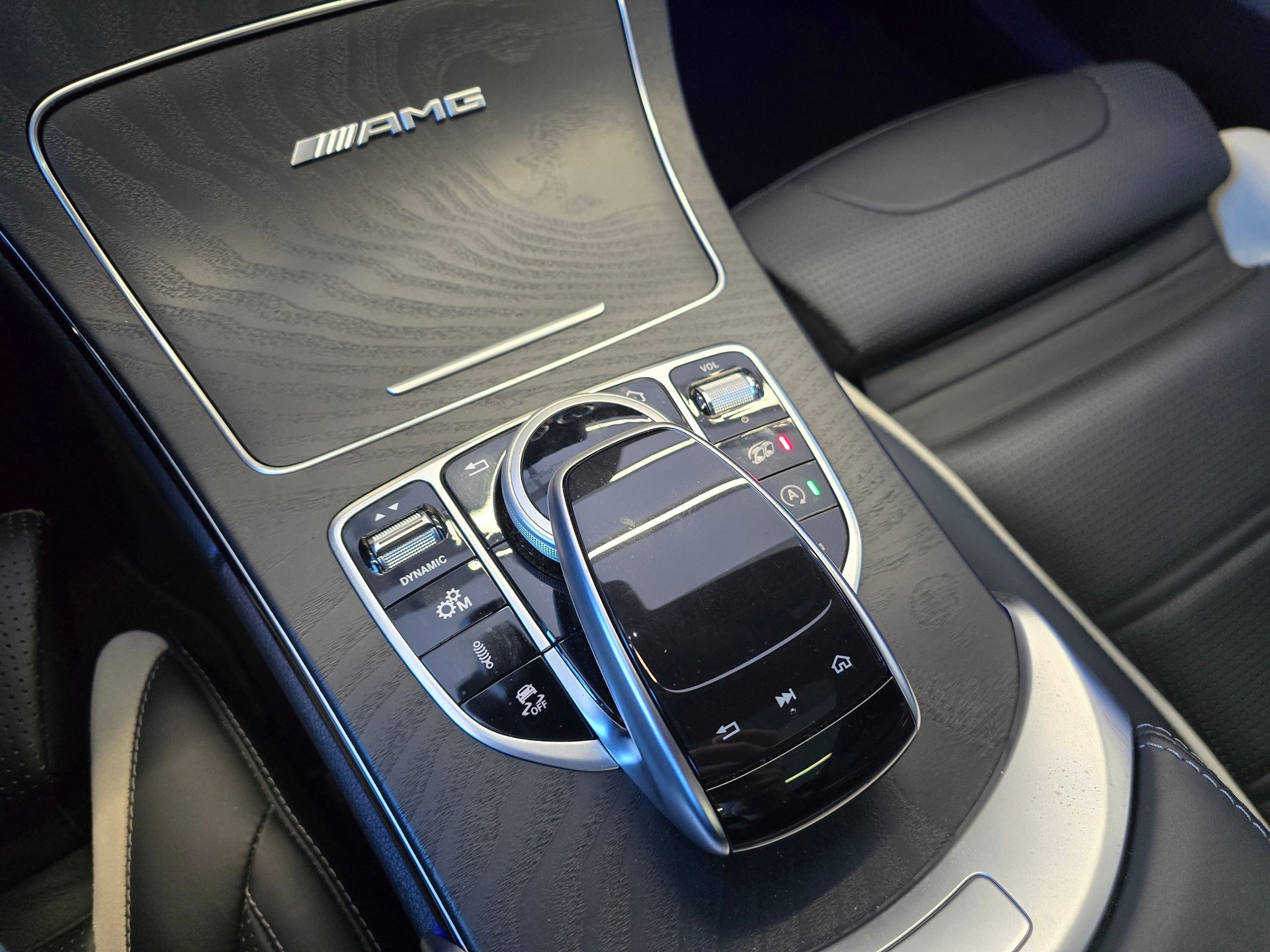MERCEDES-BENZ C 63 AMG C 63 S AMG-image-18
