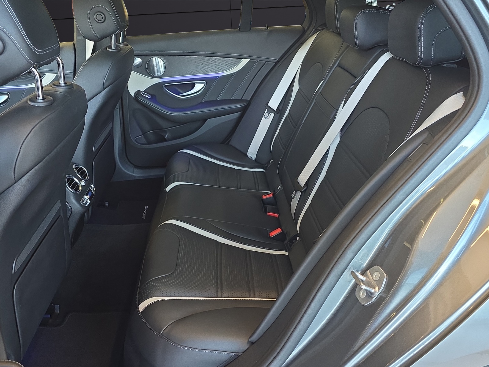 MERCEDES-BENZ C 63 S AMG-image-23