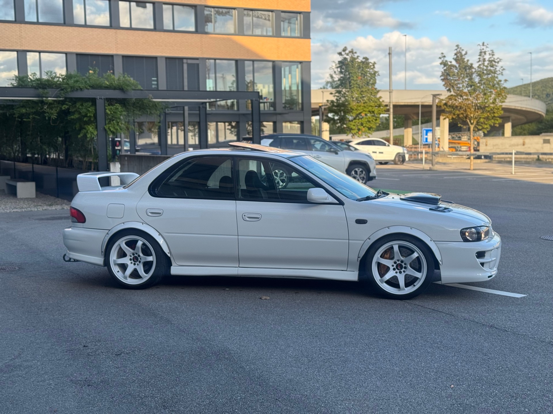 SUBARU Impreza 2.0 Turbo-image-4