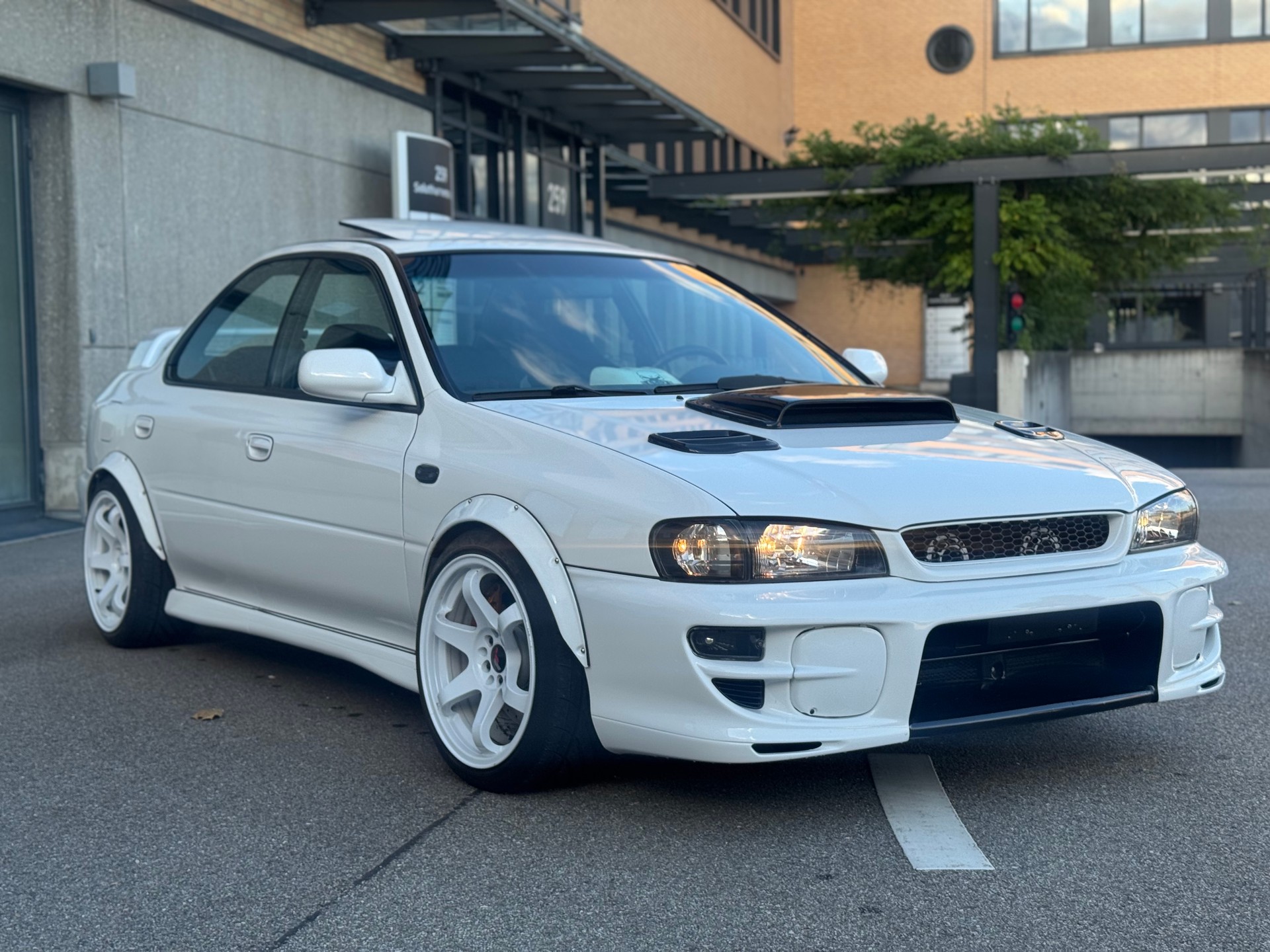 SUBARU Impreza 2.0 Turbo-image-3