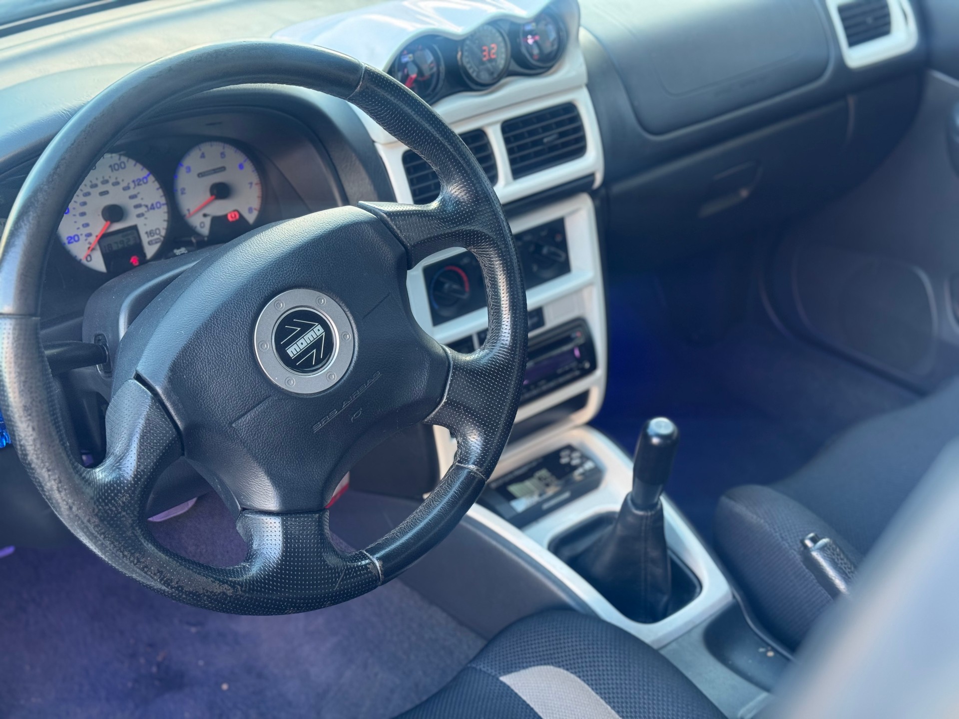 SUBARU Impreza 2.0 Turbo-image-13