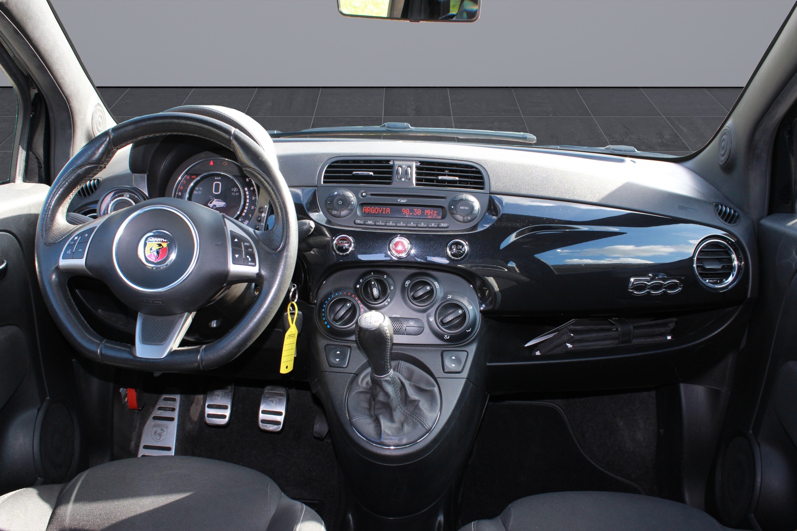 FIAT 500 1.4 16V Turbo Abarth-image-9