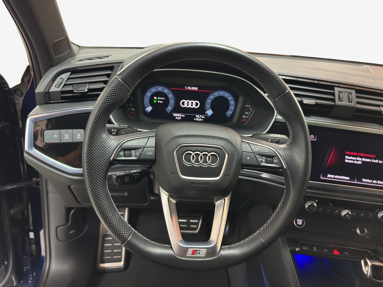 AUDI Q3 Sportback 45 TFSI e S line Attraction S-tronic-image-10