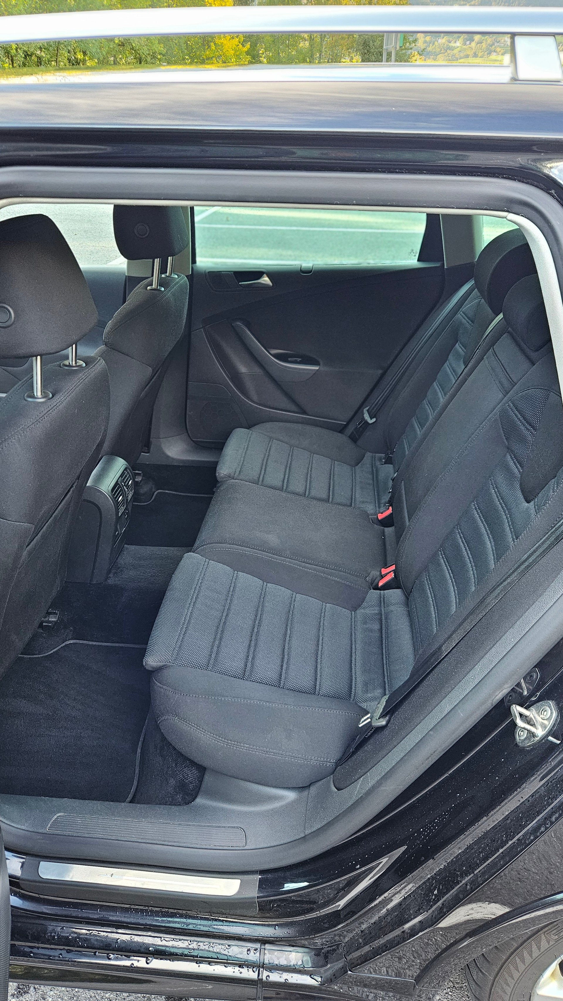 VW Passat Variant R36 4Motion-image-8