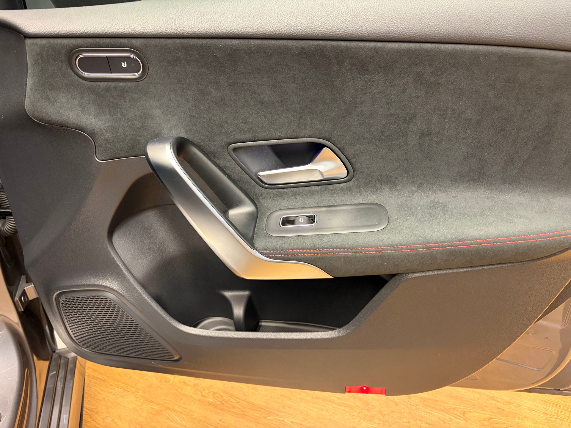 MERCEDES-BENZ A 200 - AMG - Limousine / 360 Grad Kamera / Panorama-Dach / Multibeam LED-image-15