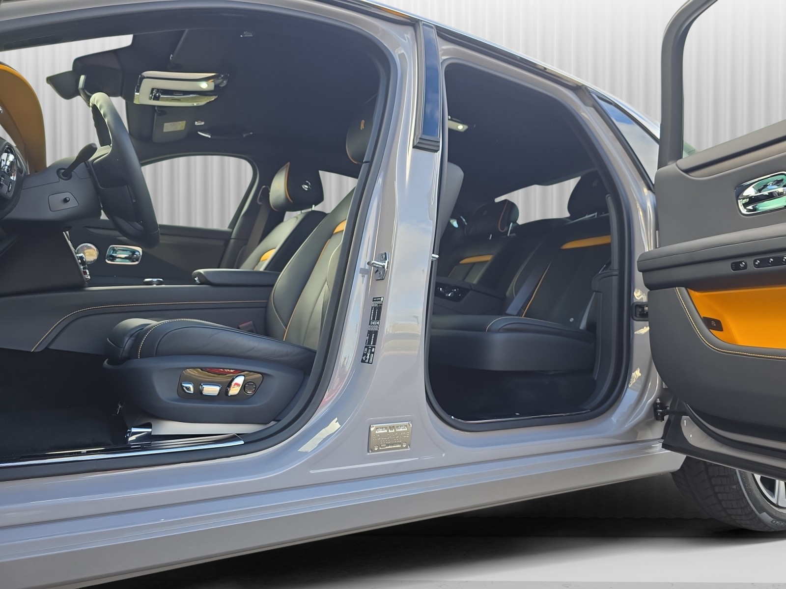 ROLLS-ROYCE Ghost - Schmohl-Auslieferung - RR Provenance 24 Monaten Garantie und Service-image-6