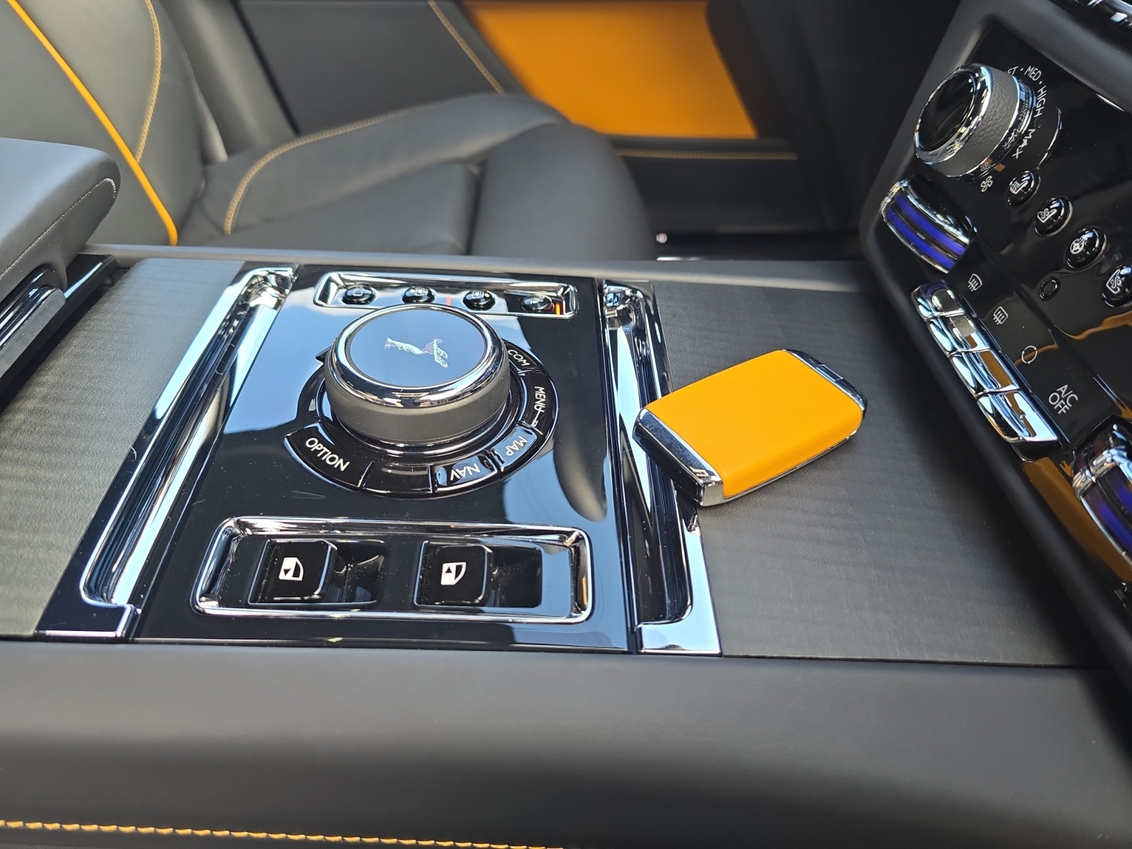 ROLLS-ROYCE Ghost - Schmohl-Auslieferung - RR Provenance 24 Monaten Garantie und Service-image-16