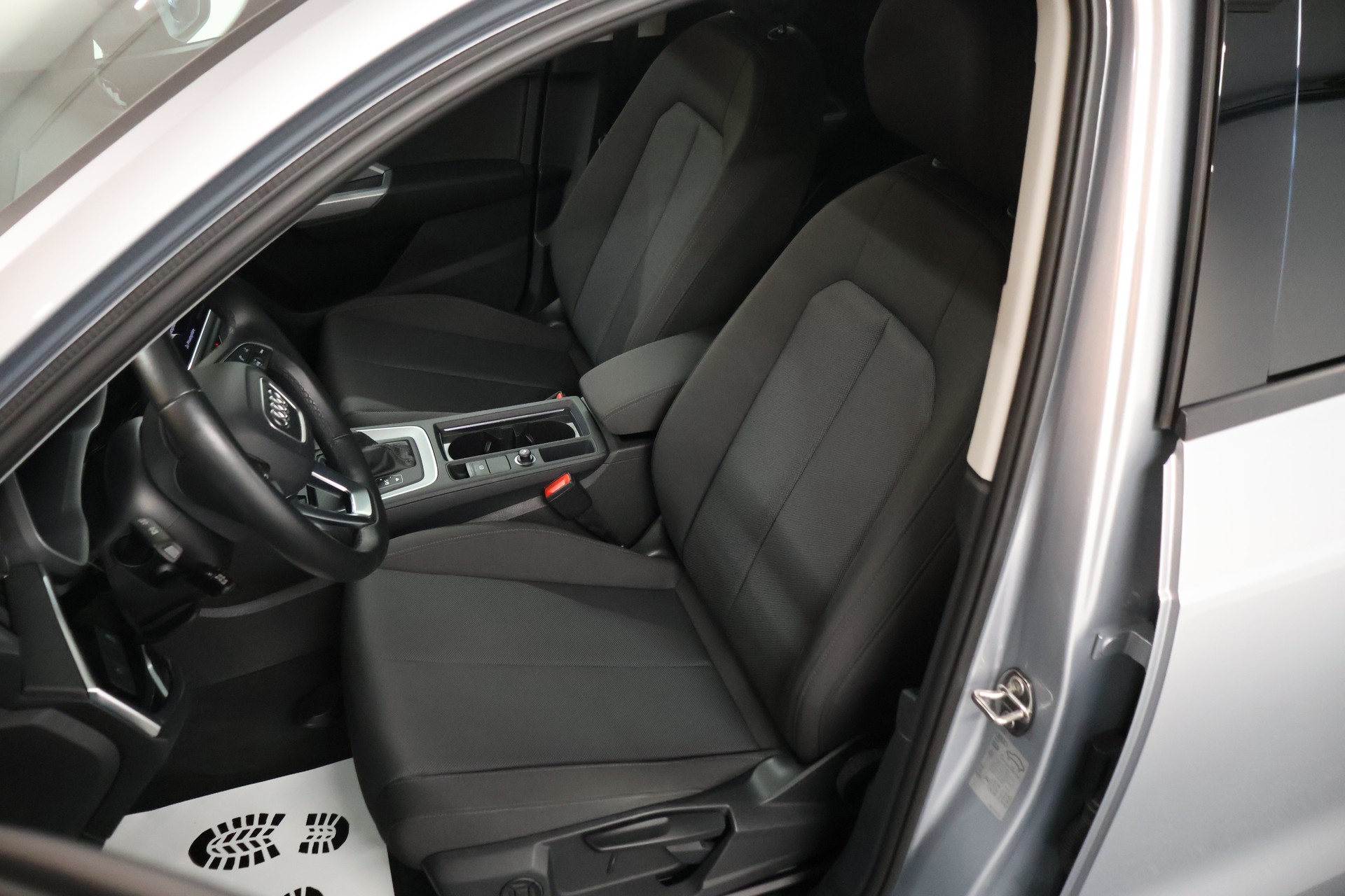 AUDI Q3 45 TFSI e S-tronic-image-10