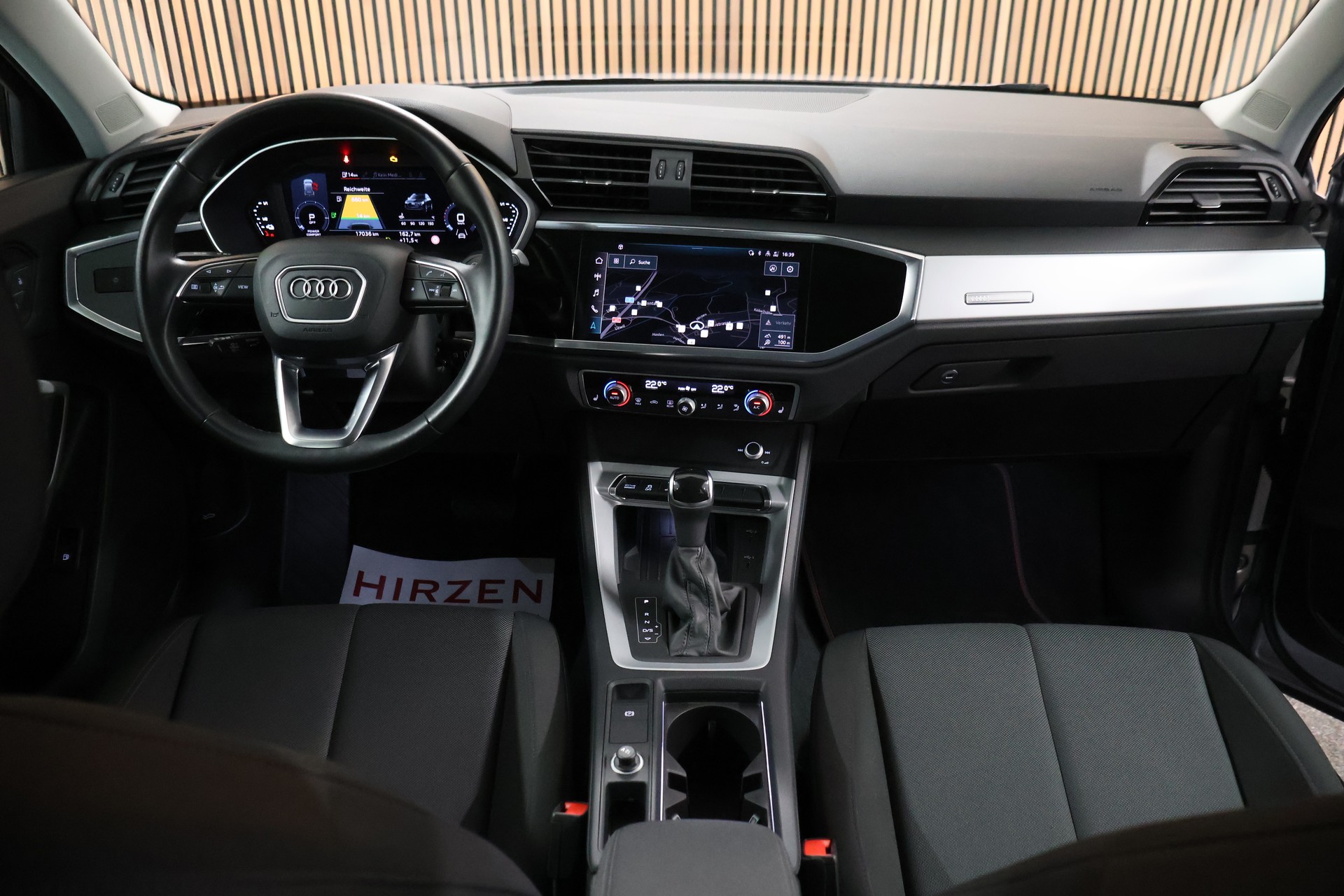 AUDI Q3 45 TFSI e S-tronic-image-16