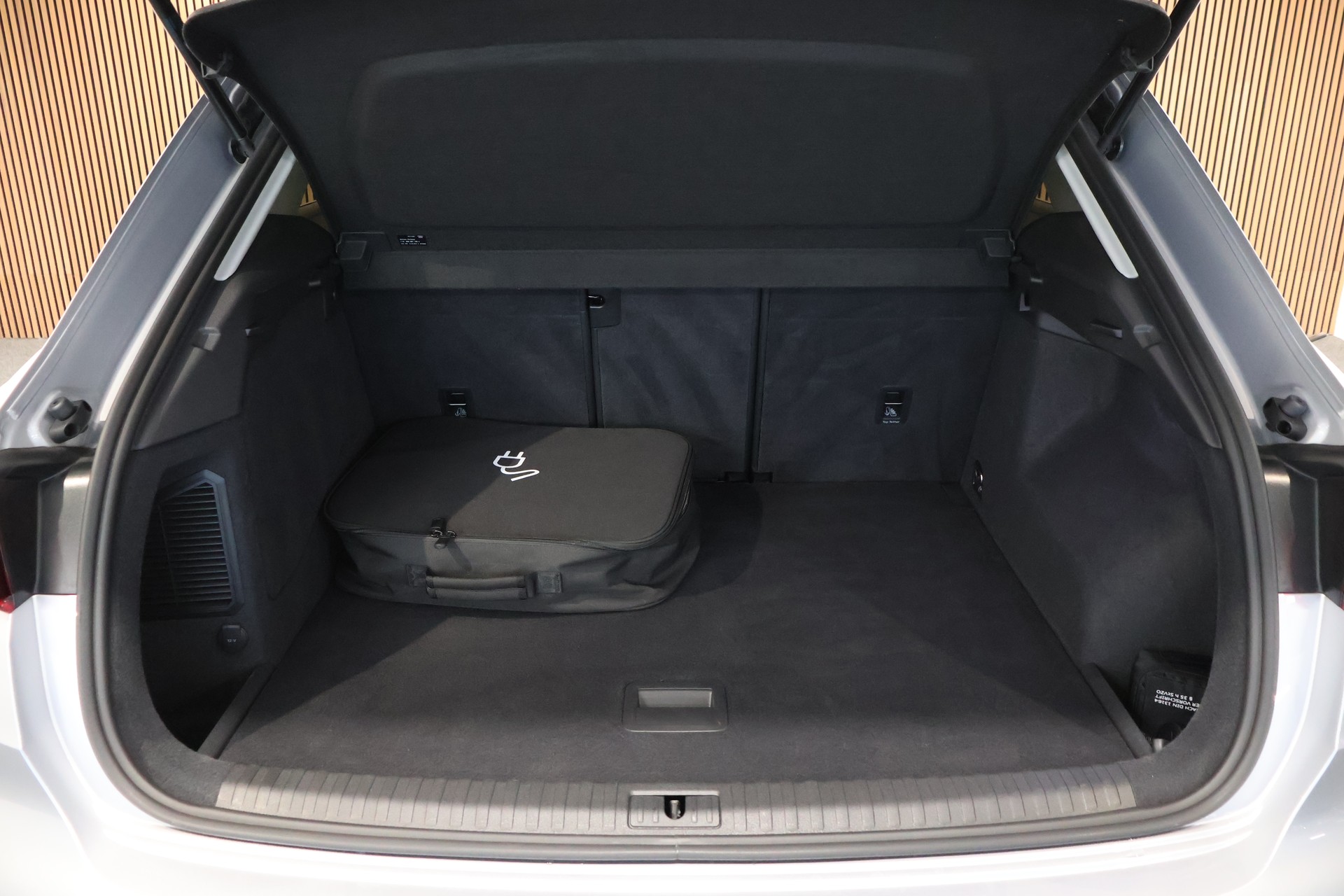 AUDI Q3 45 TFSI e S-tronic-image-12