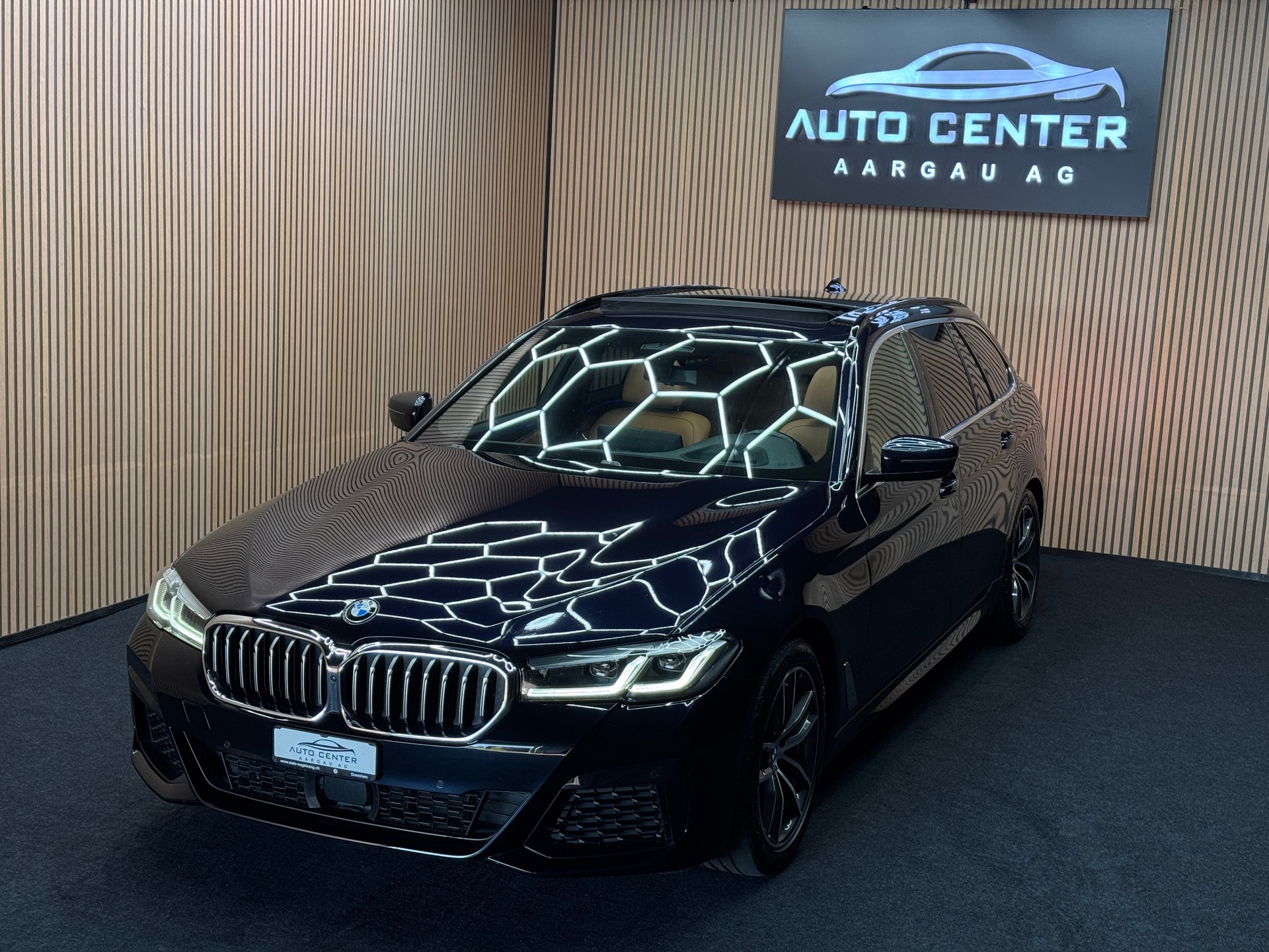 BMW 540d xDrive M Sport SAG Touring *ab CHF 385.-/ Monat*-image-2