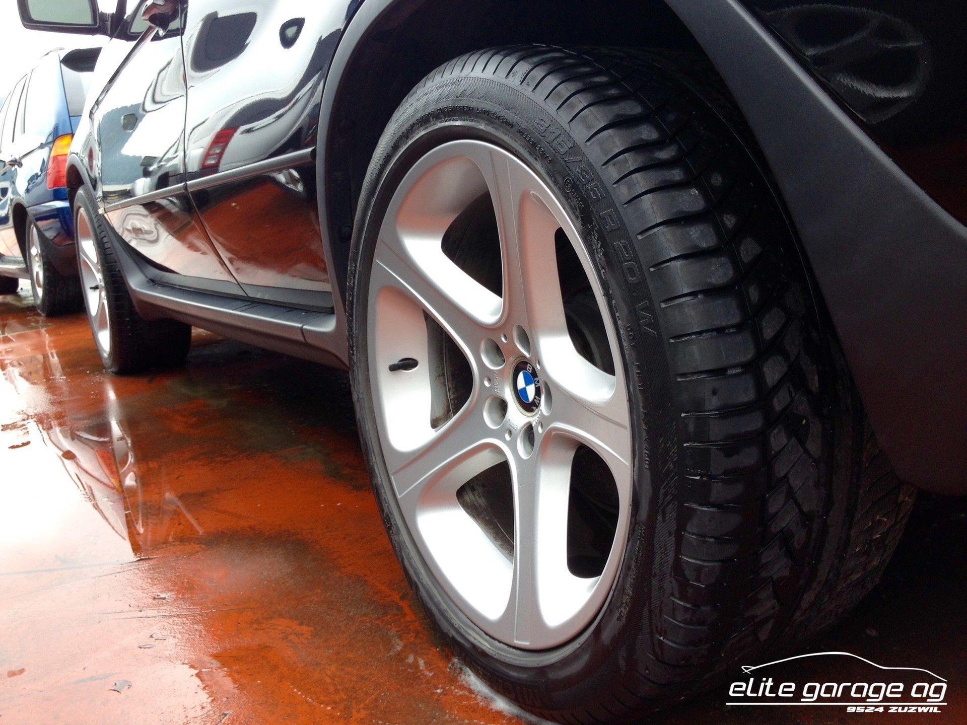 BMW X5 4.4i-image-6