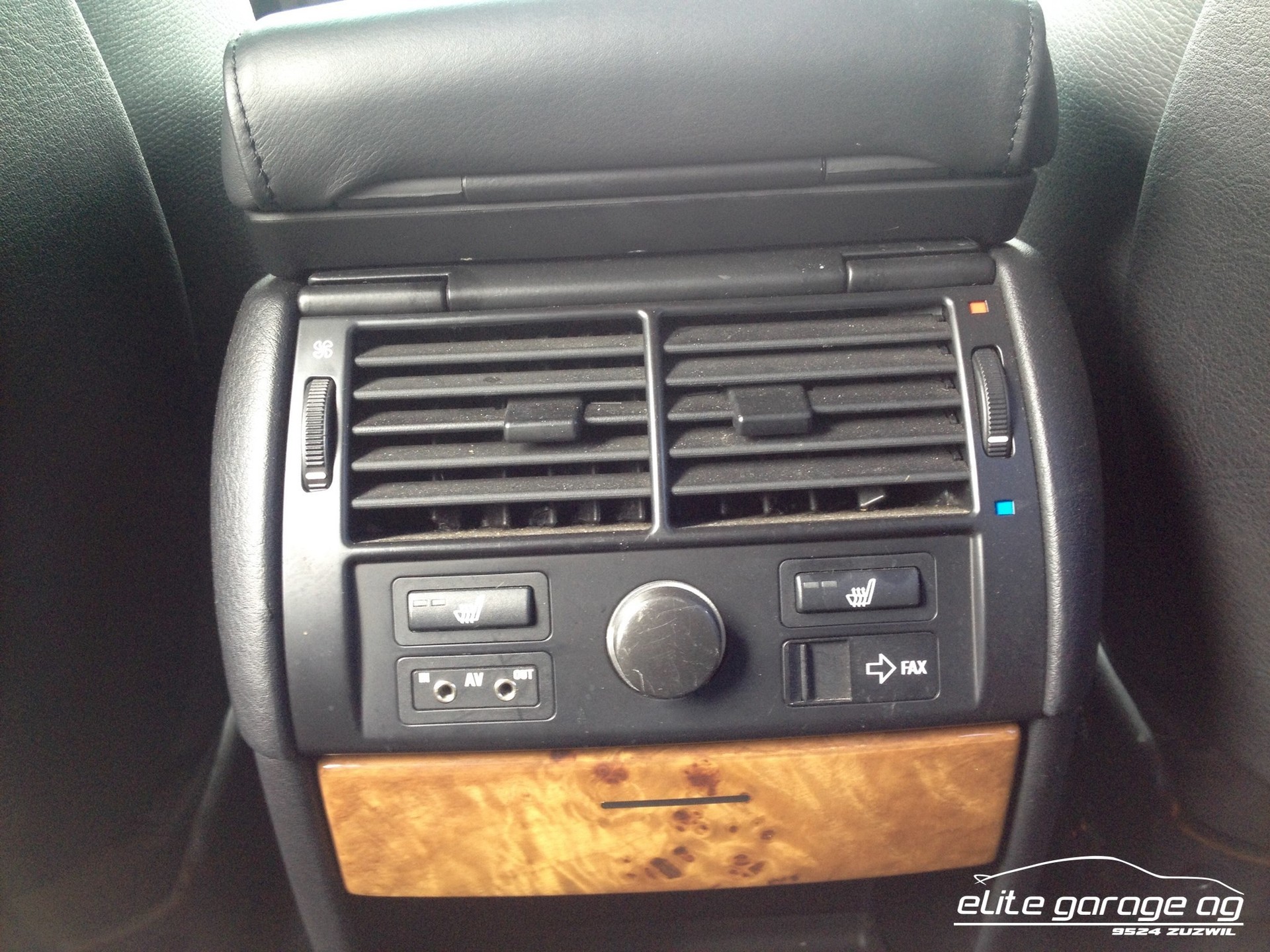 BMW X5 4.4i-image-11