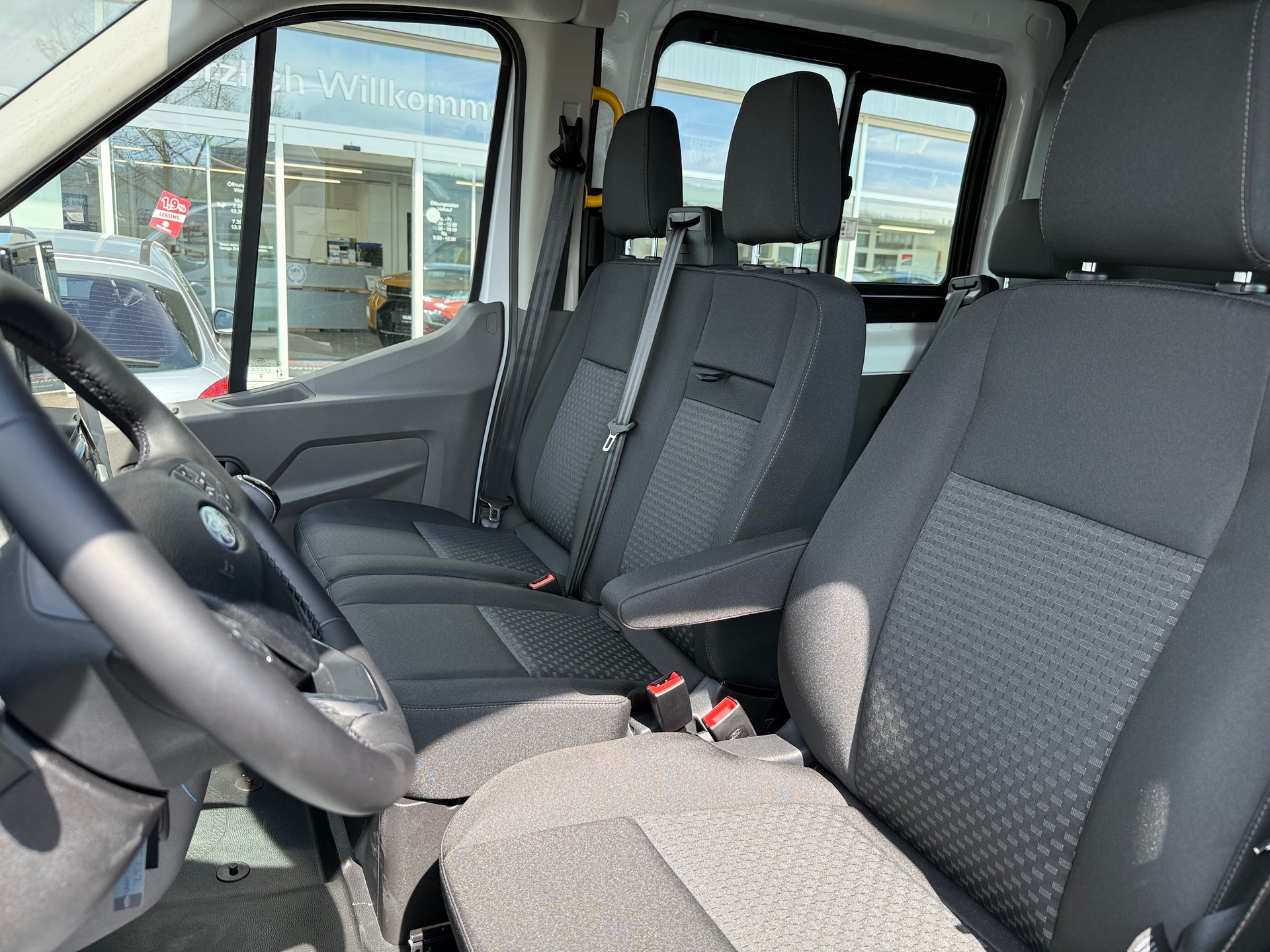 FORD Transit Van DCiV 363 L3H2 2.0 TDCi 130 7 Sitze-image-9