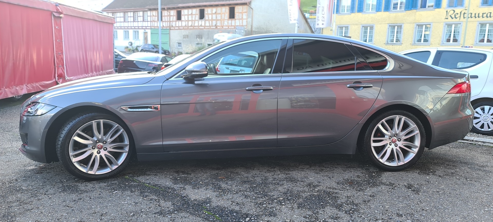 JAGUAR XF 20d Portfolio Automatic-image-7