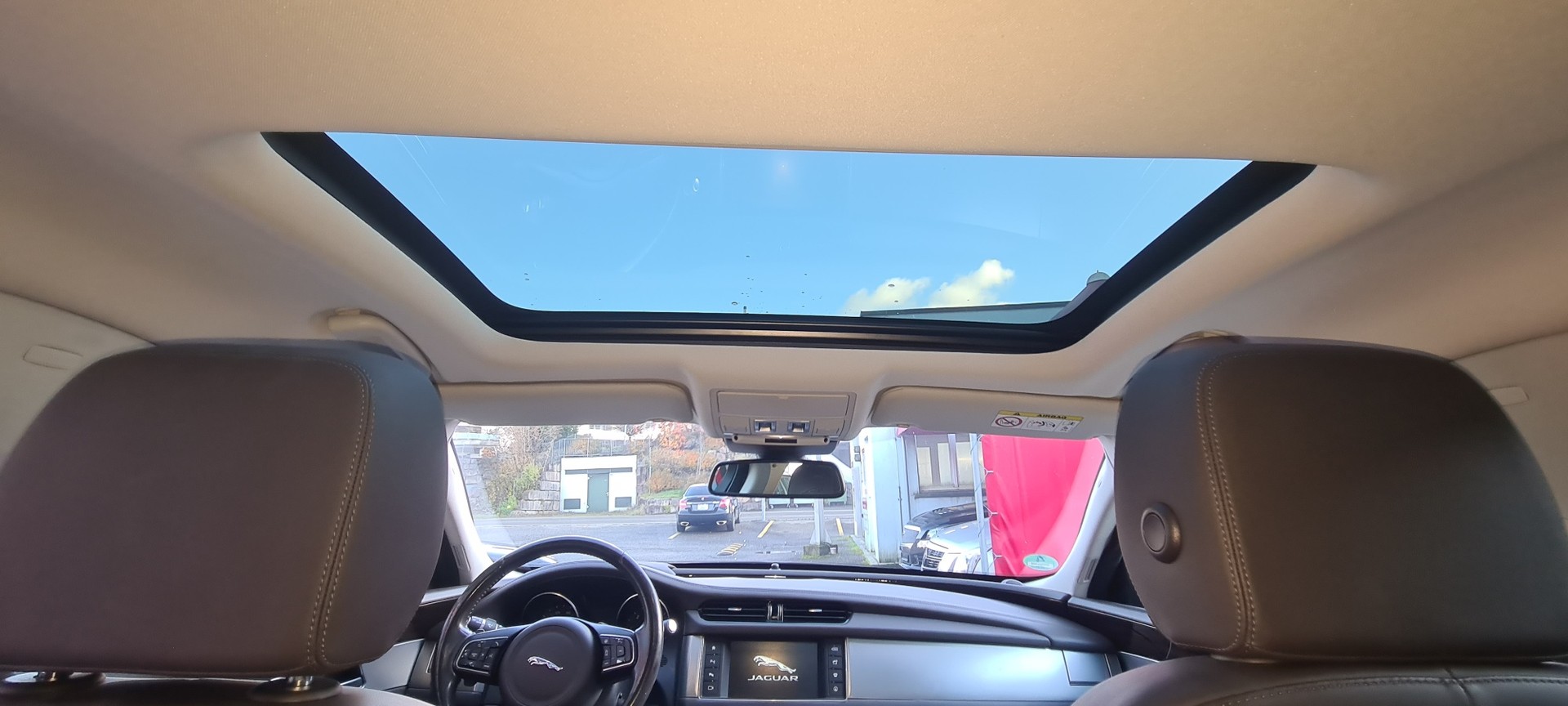 JAGUAR XF 20d Portfolio Automatic-image-14