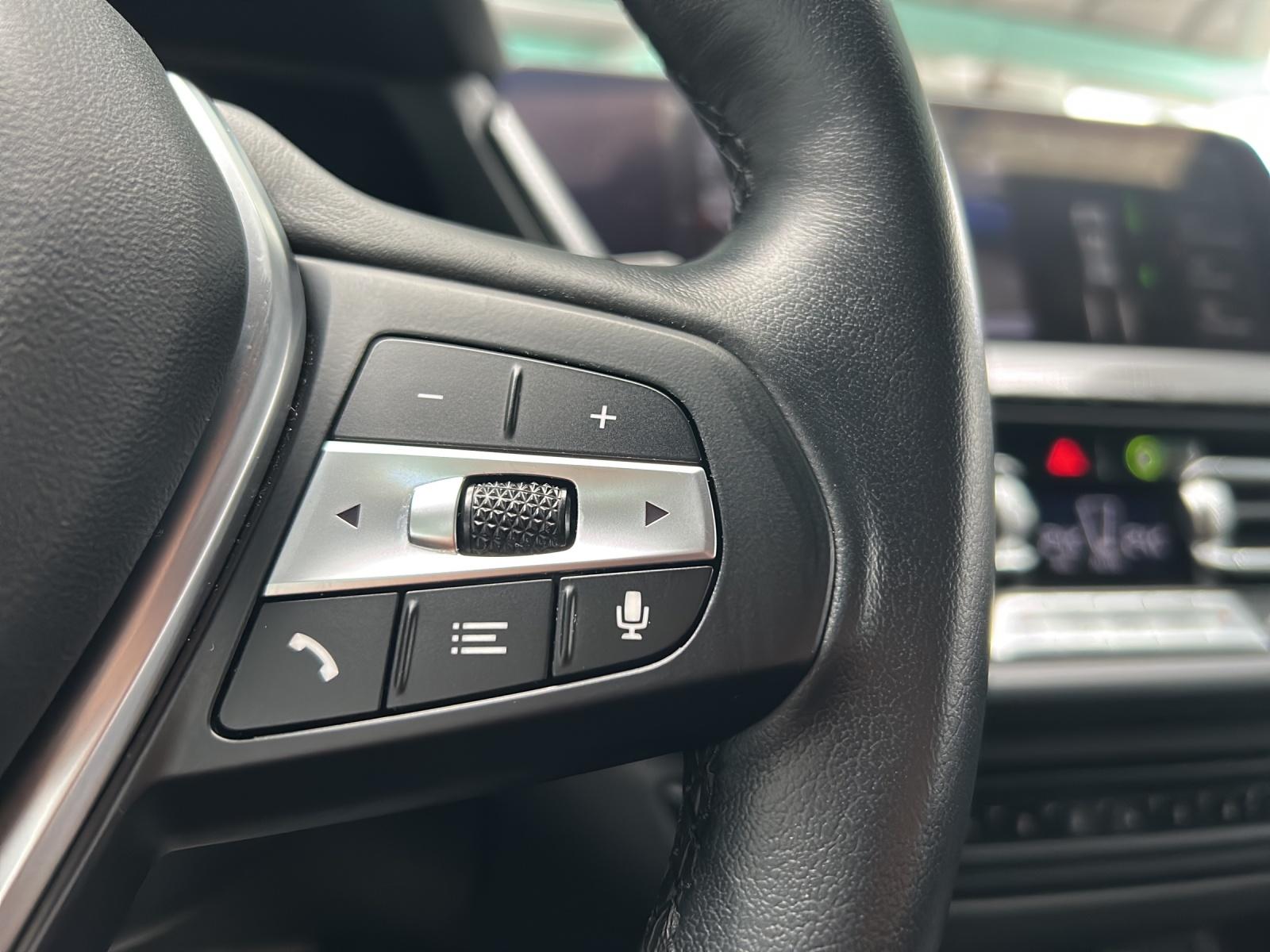 BMW 120d xDrive-image-18