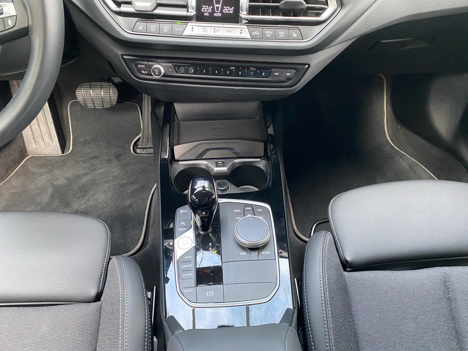 BMW 120d xDrive-image-6