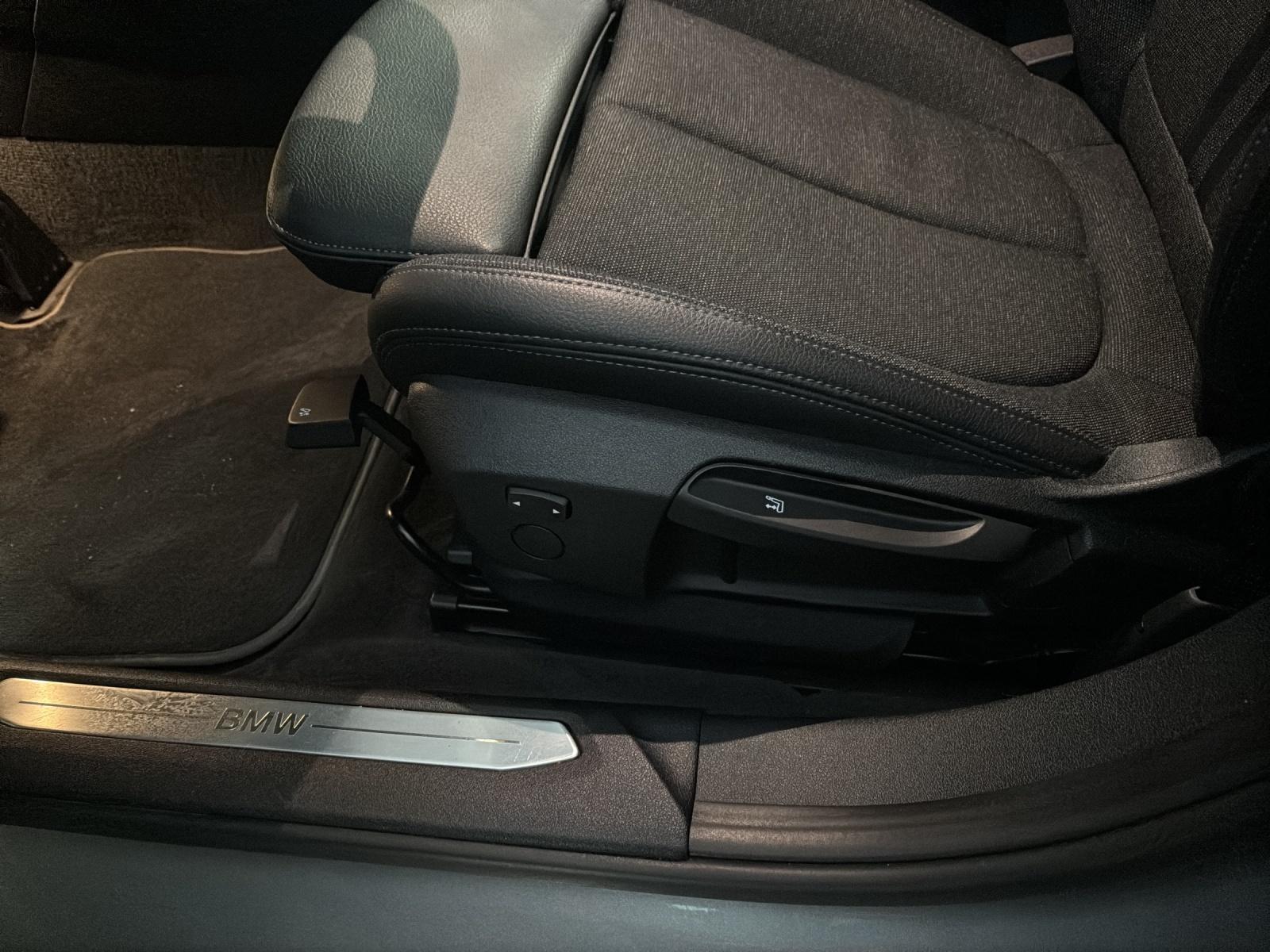 BMW 120d xDrive-image-21
