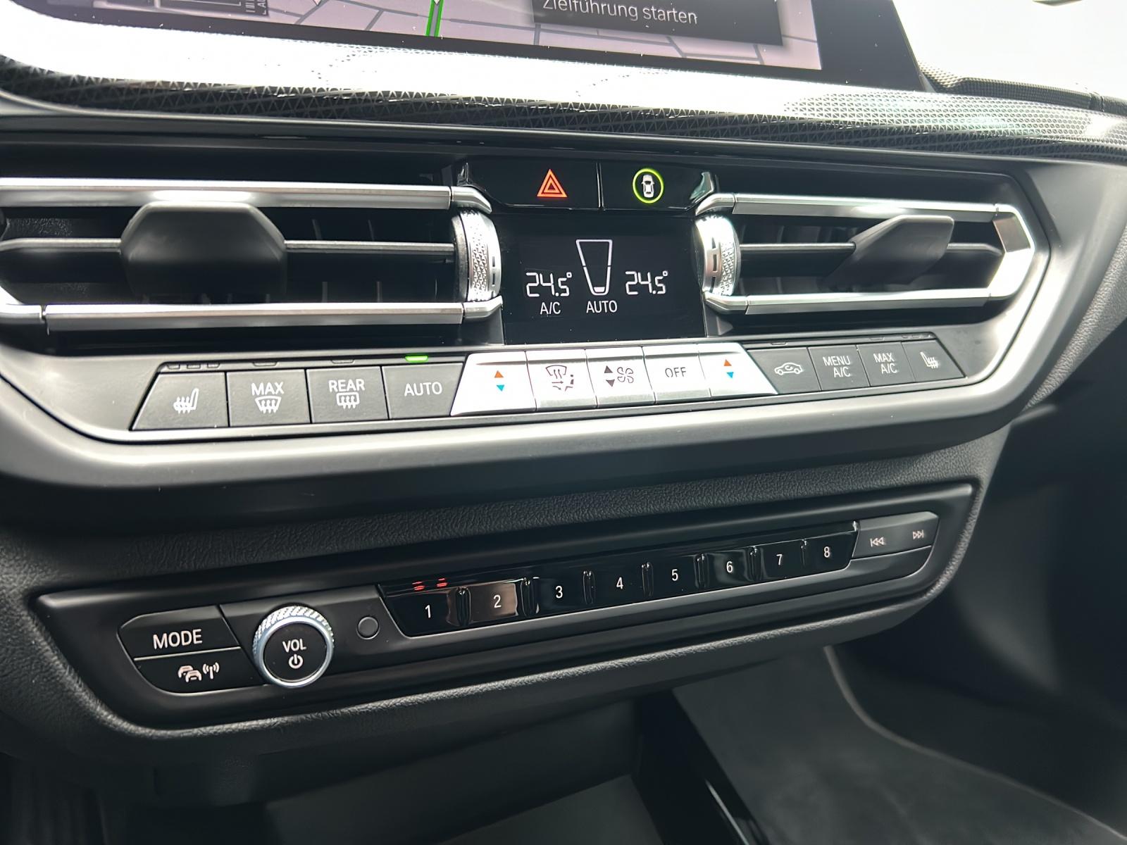 BMW 120d xDrive-image-14
