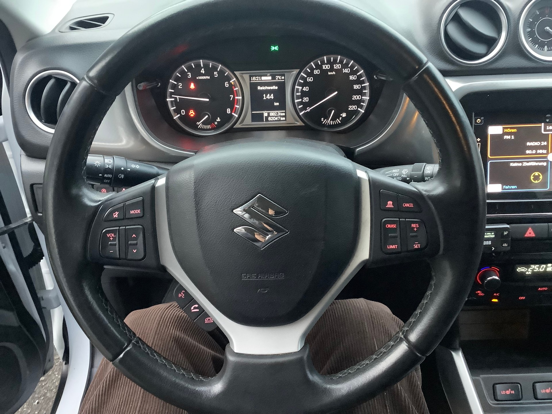SUZUKI Vitara 1.6 Compact Top-image-4