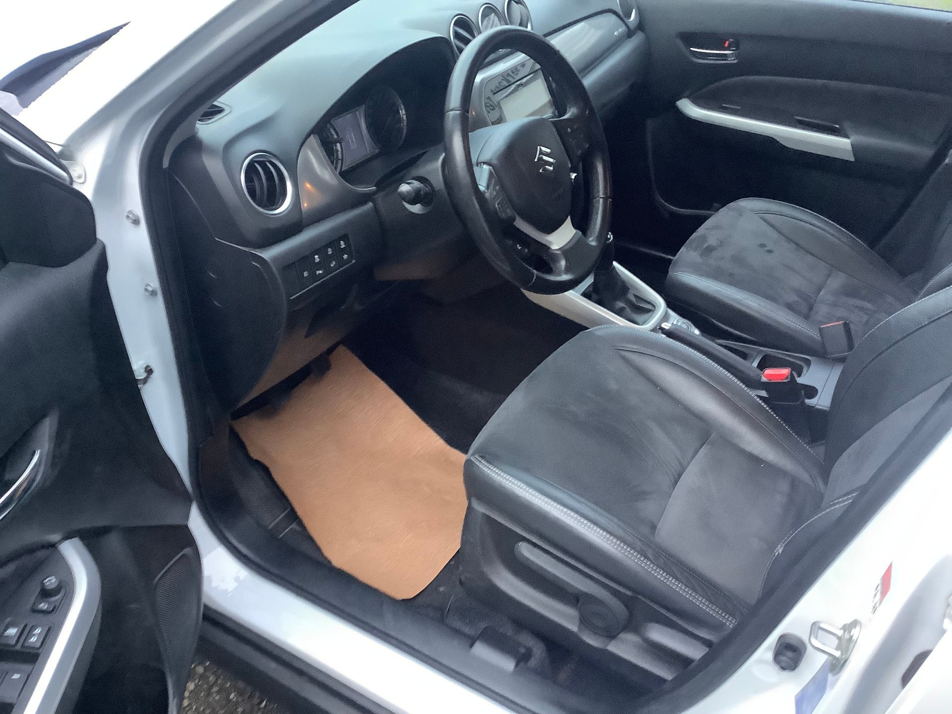 SUZUKI Vitara 1.6 Compact Top-image-8