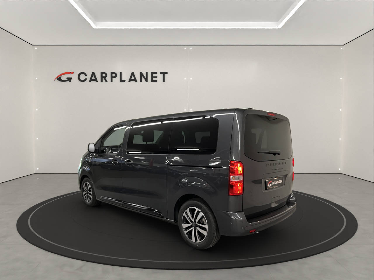 PEUGEOT Traveller Standard 2.2 BlueHDi 180 Business VIP S/S-showroom-element-3