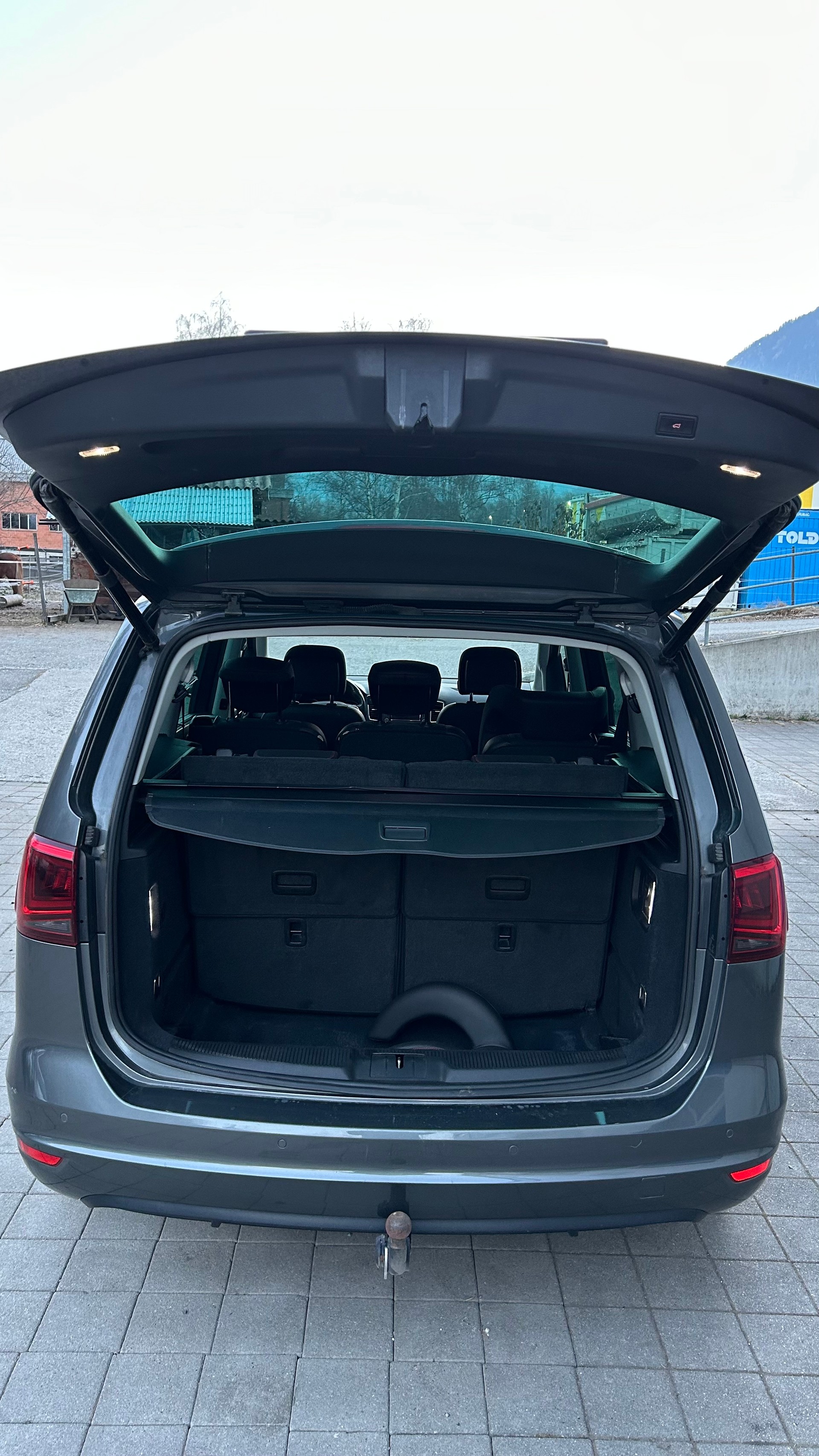 SEAT Alhambra 2.0 TDI 4Drive SWISS FR-image-10