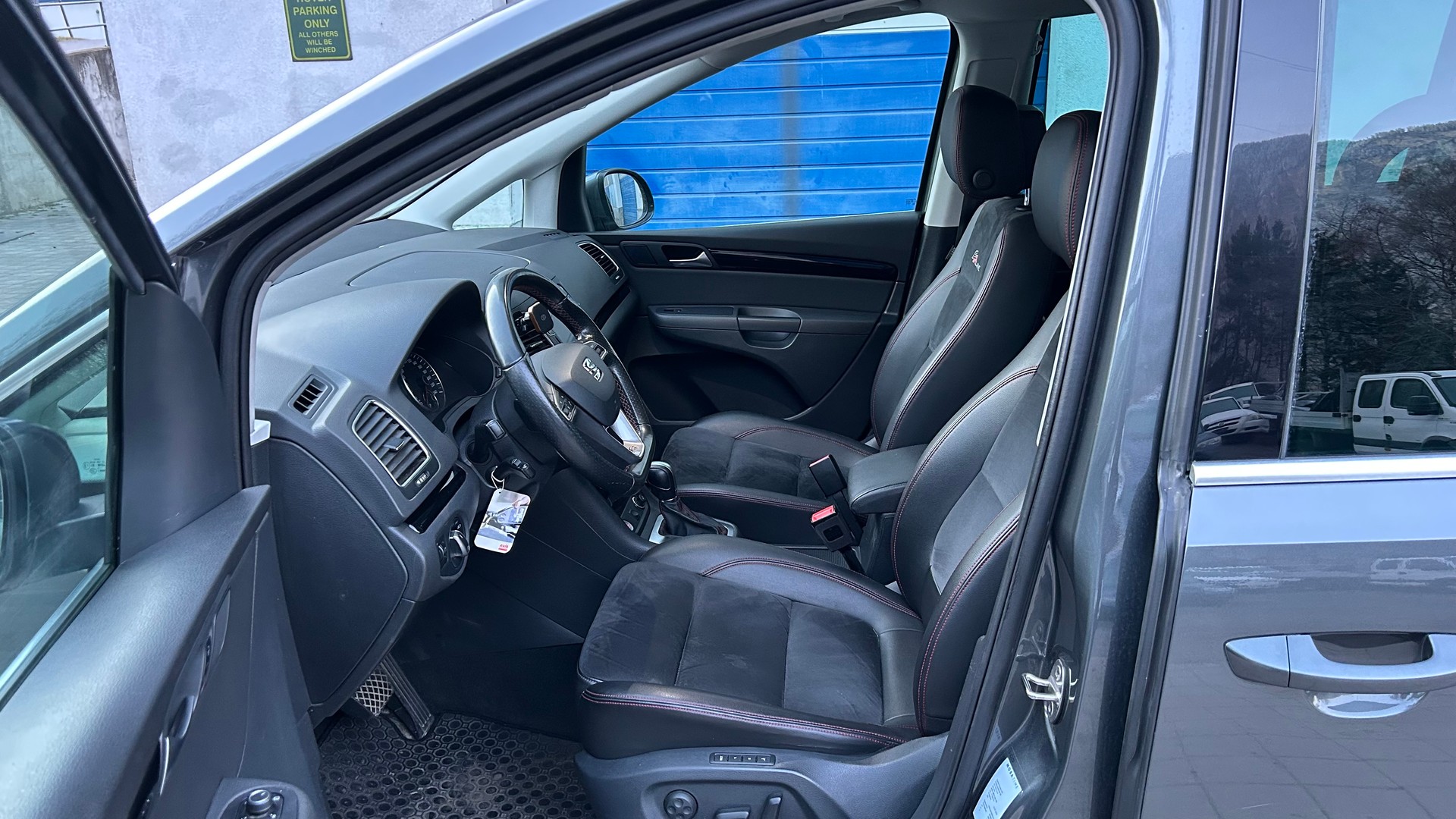 SEAT Alhambra 2.0 TDI 4Drive SWISS FR-image-9