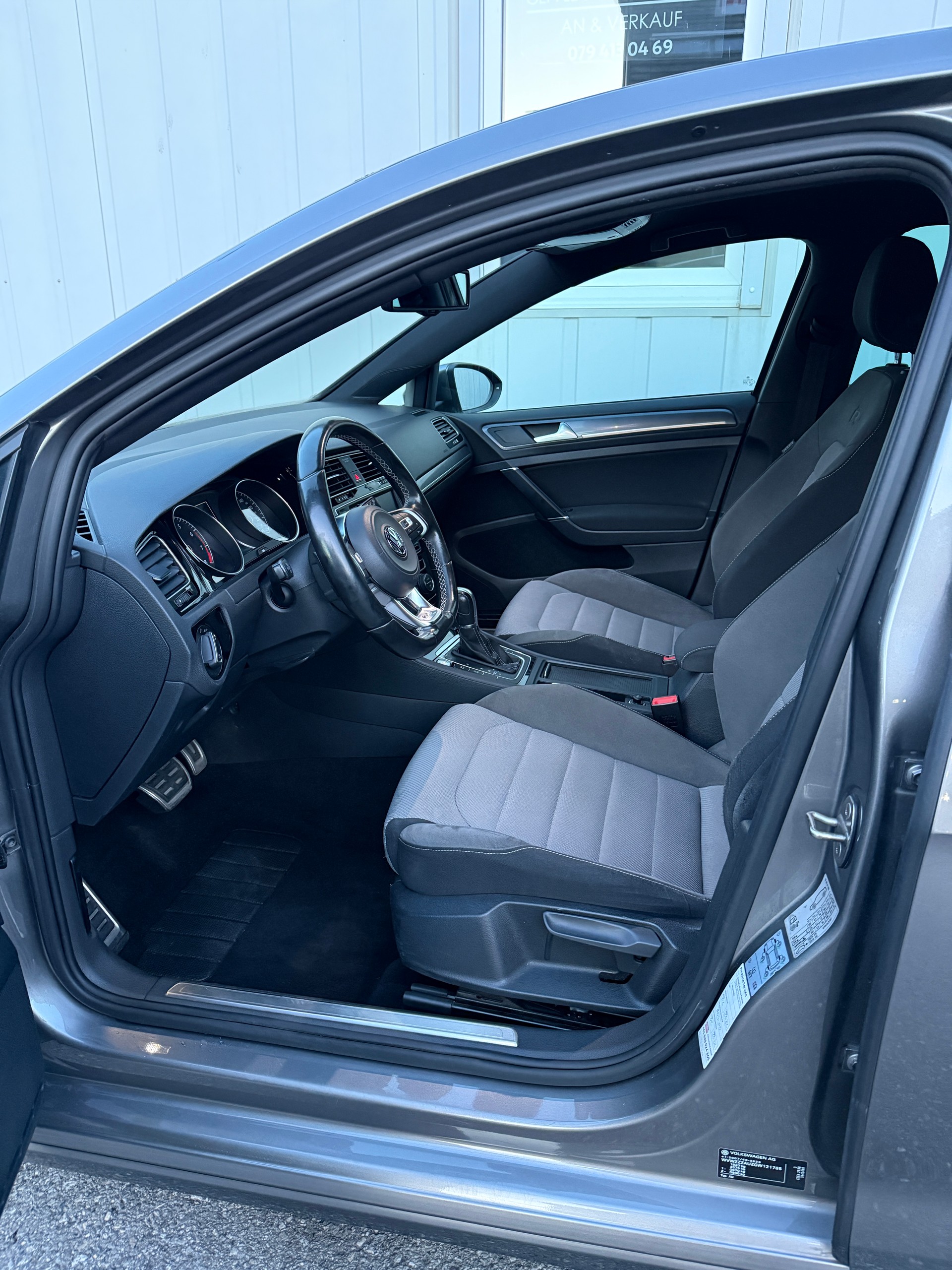 VW Golf 1.4 TSI Lounge R-Line DSG *SERVICEGEPFLEGT* AUTOMAT* 8 FACH*-image-11