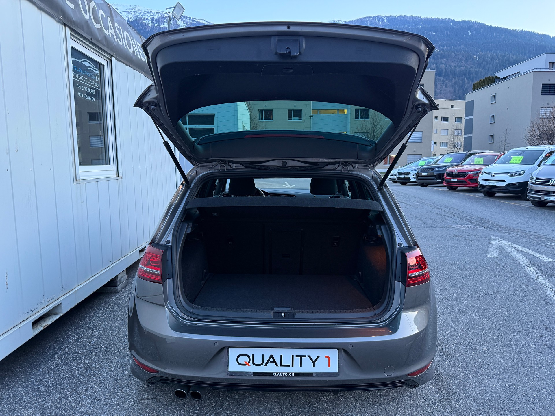 VW Golf 1.4 TSI Lounge R-Line DSG *SERVICEGEPFLEGT* AUTOMAT* 8 FACH*-image-5