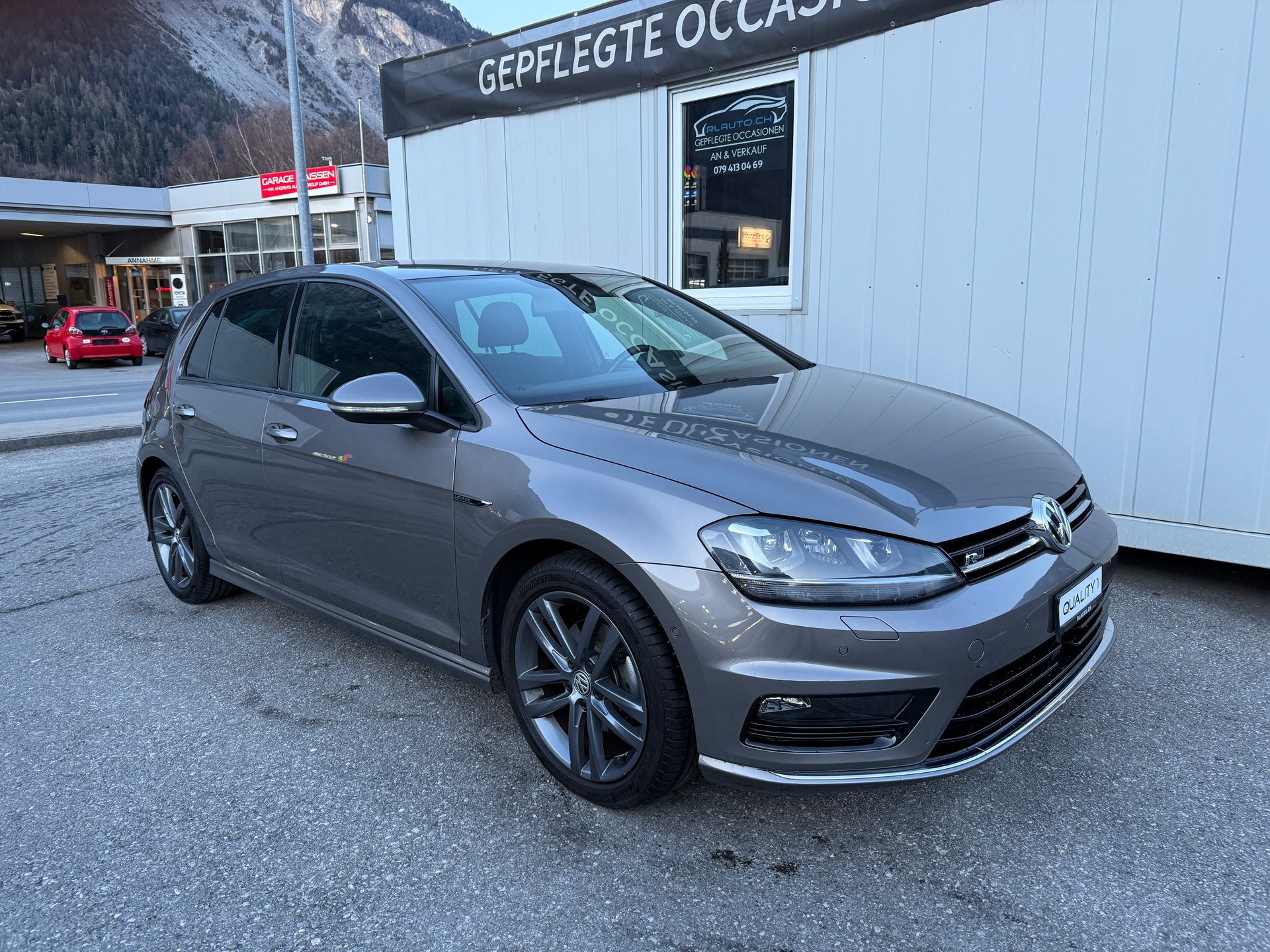 VW Golf 1.4 TSI Lounge R-Line DSG *SERVICEGEPFLEGT* AUTOMAT* 8 FACH*
