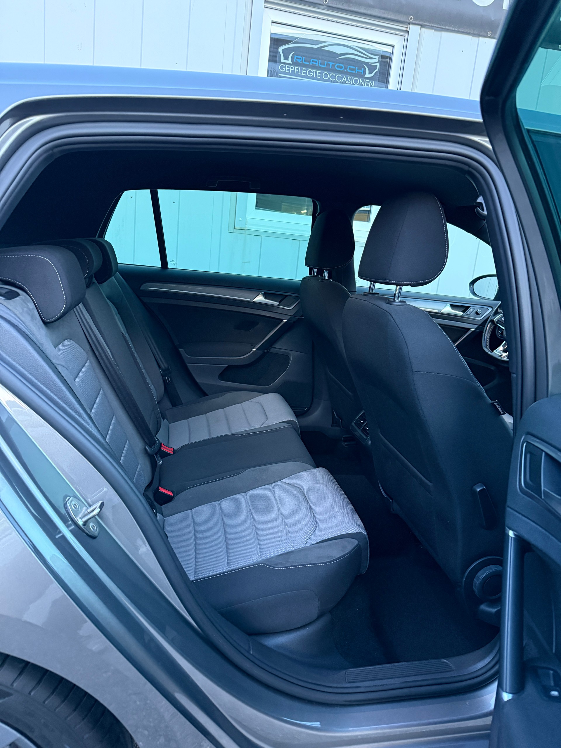 VW Golf 1.4 TSI Lounge R-Line DSG *SERVICEGEPFLEGT* AUTOMAT* 8 FACH*-image-15